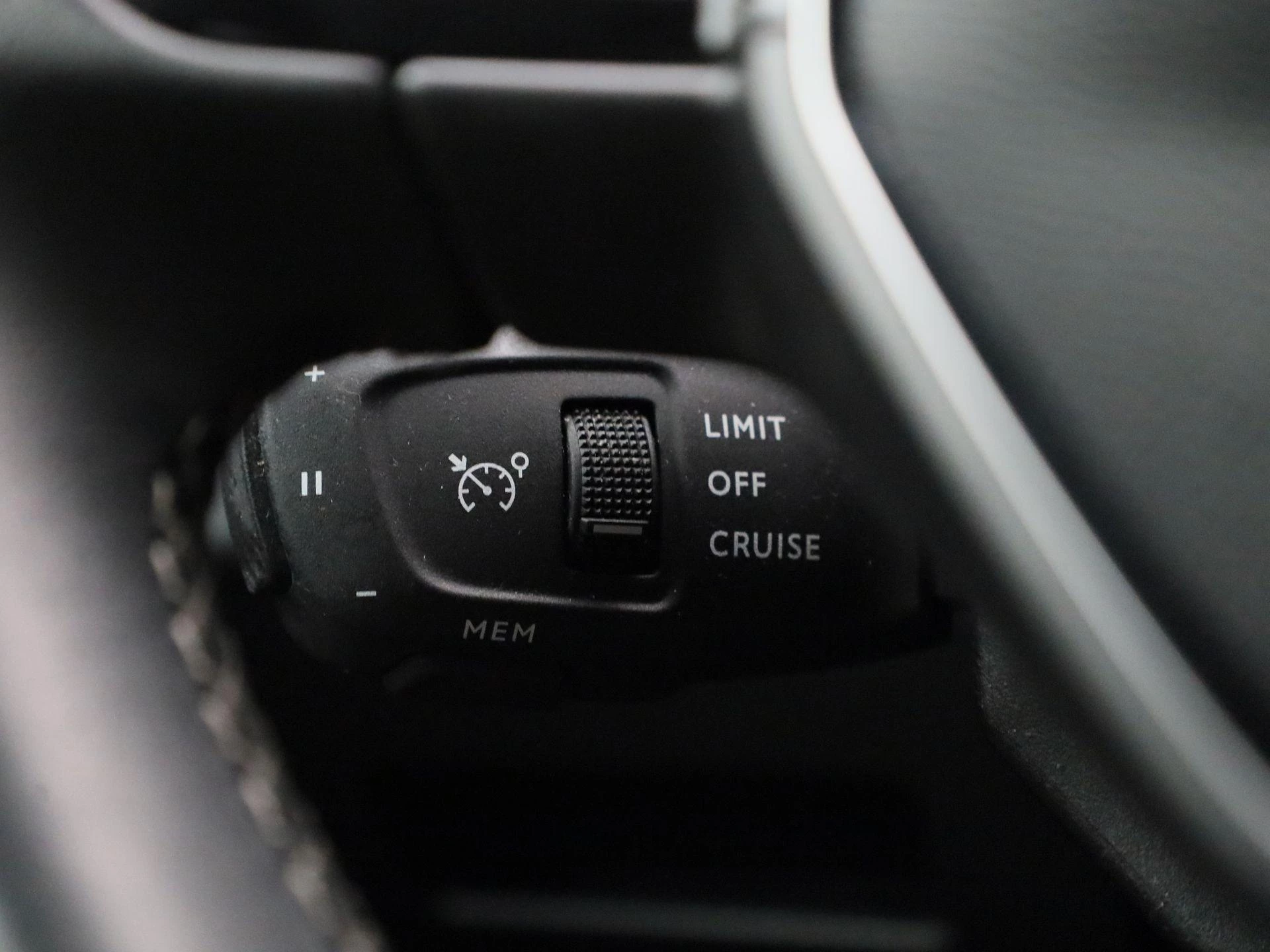 Peugeot-3008-image-19