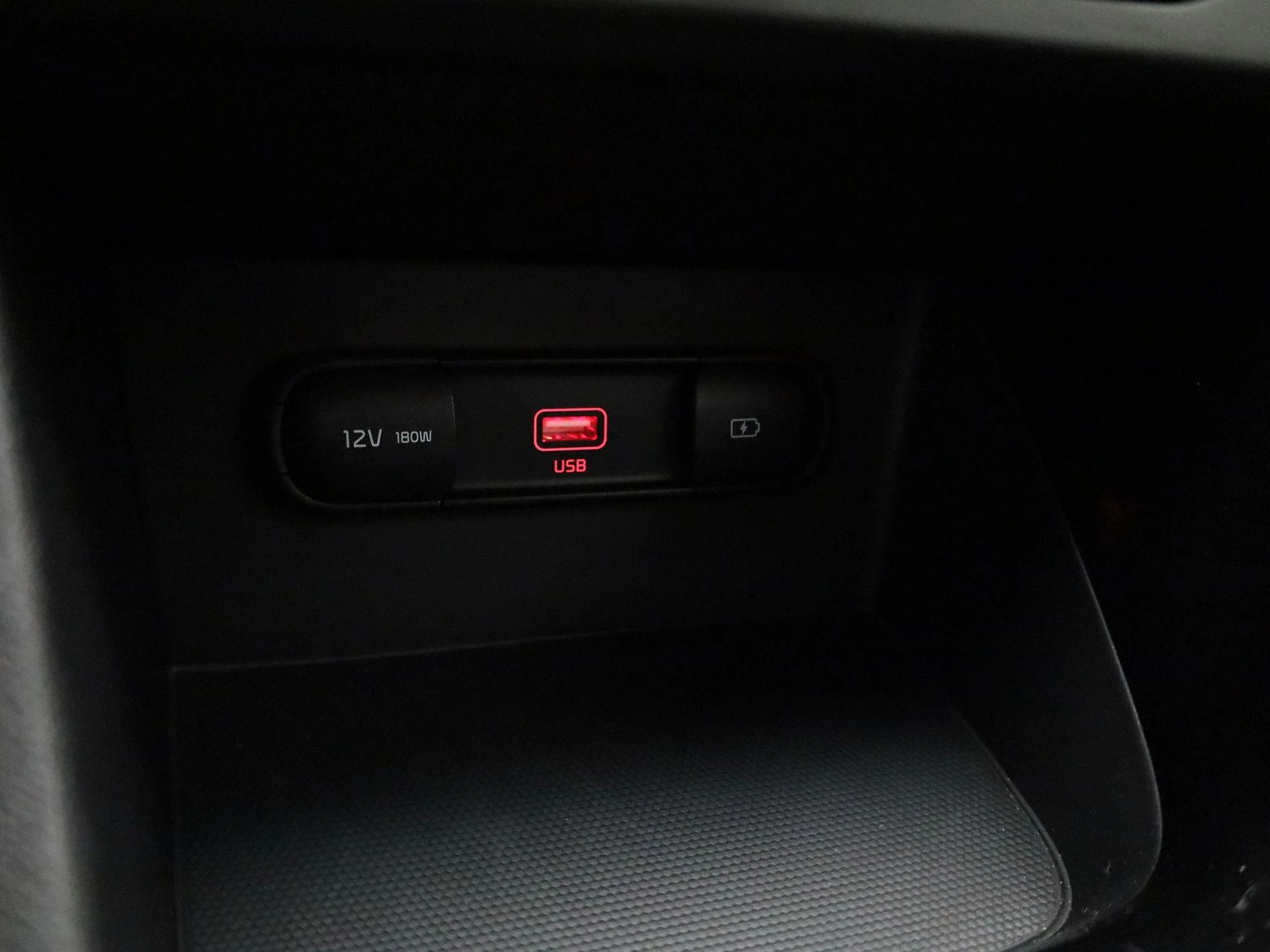 Kia-Niro-image-22