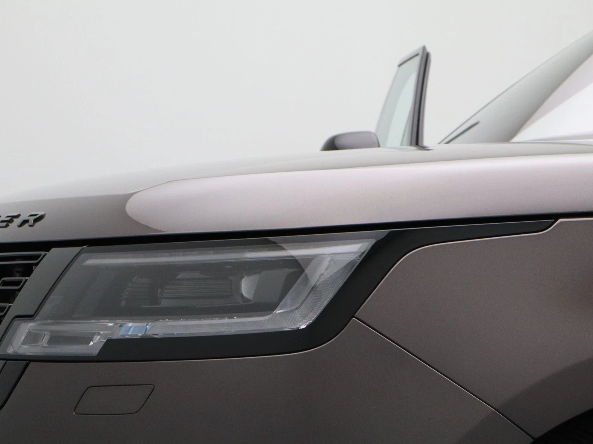 Land Rover-Range Rover-image-13