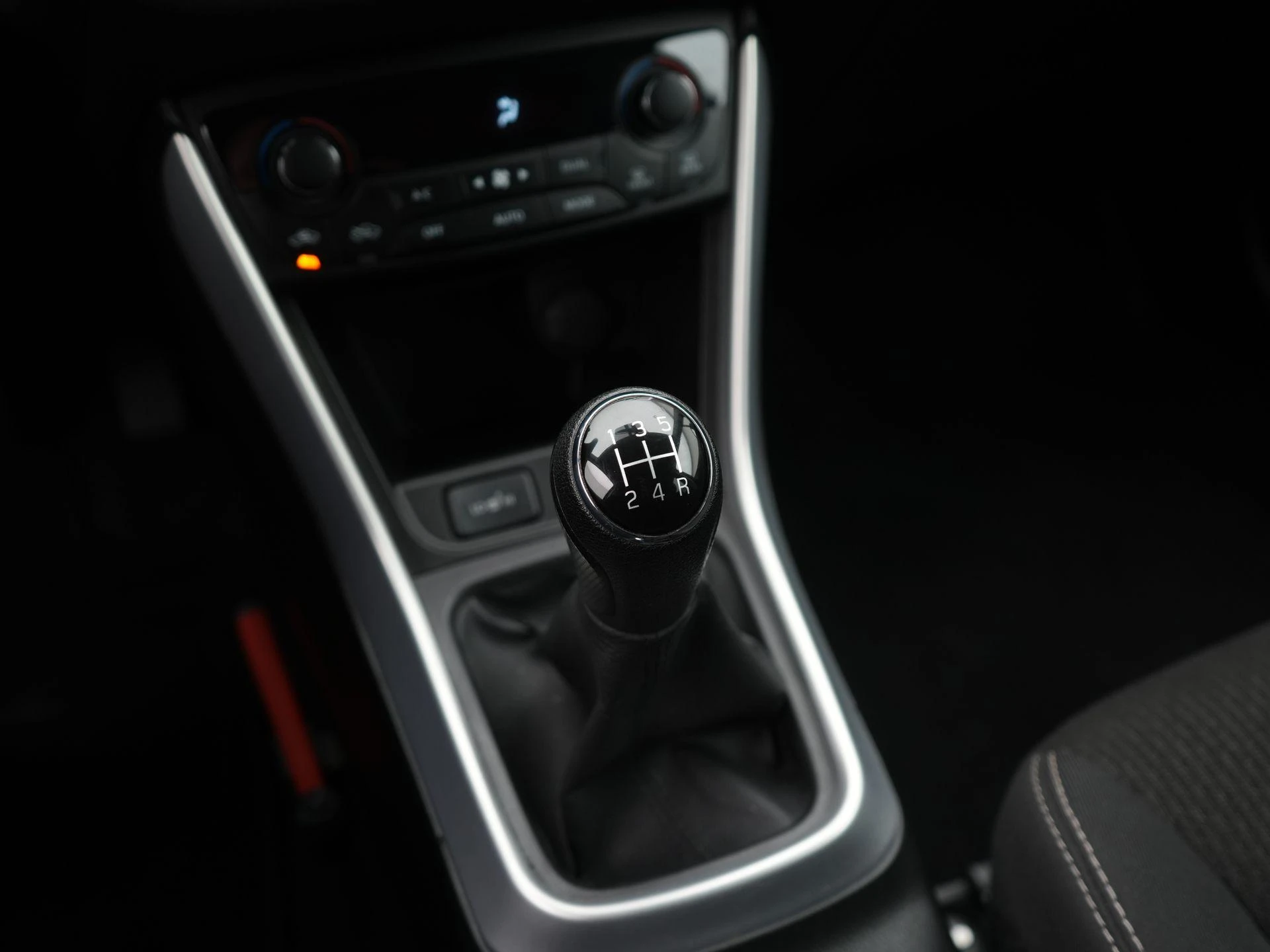 Suzuki-S-Cross-image-17