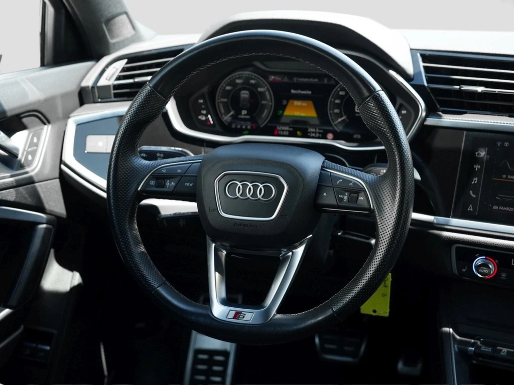 Audi-Q3-image-12