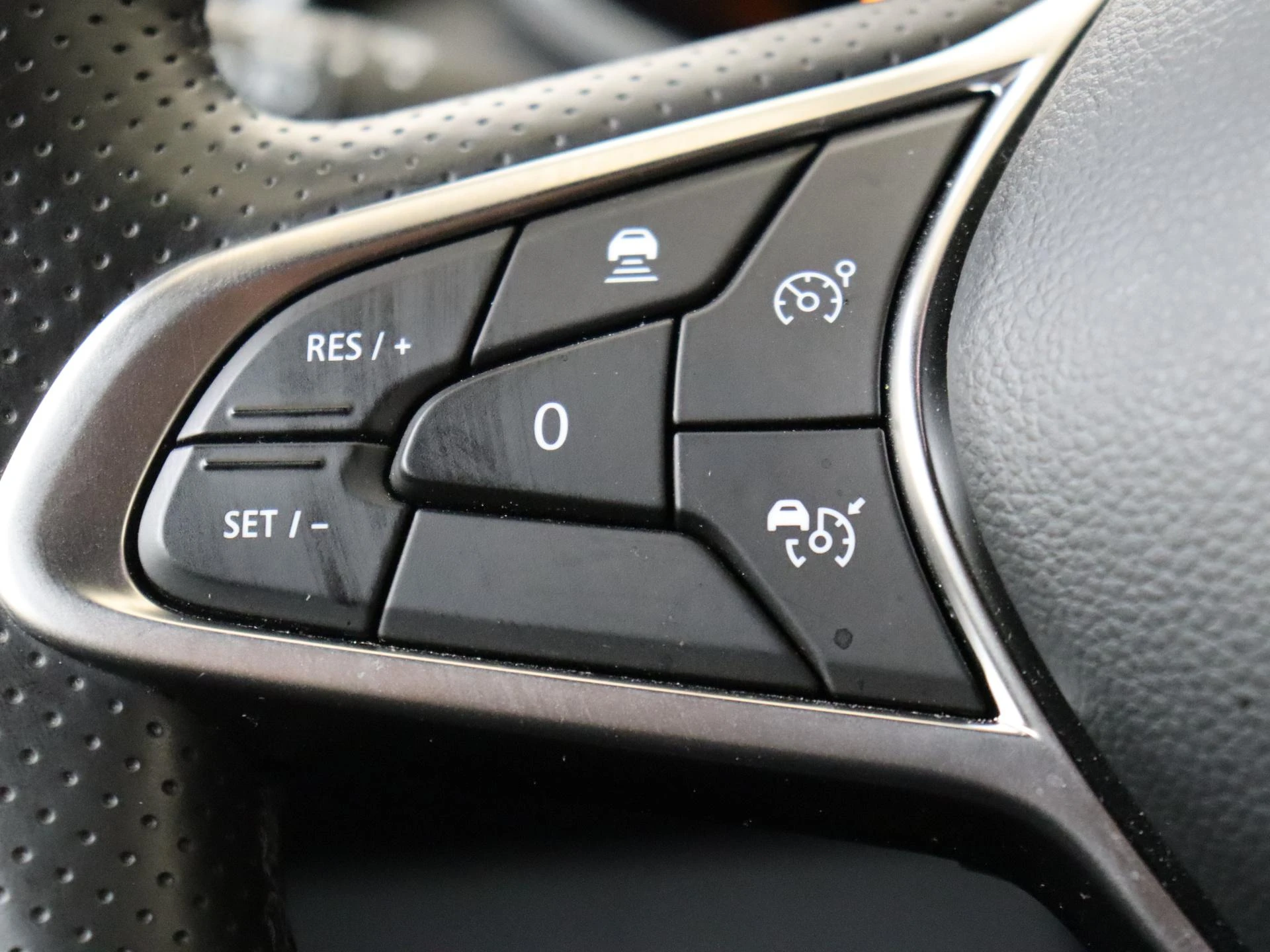 Mitsubishi-Colt-image-11