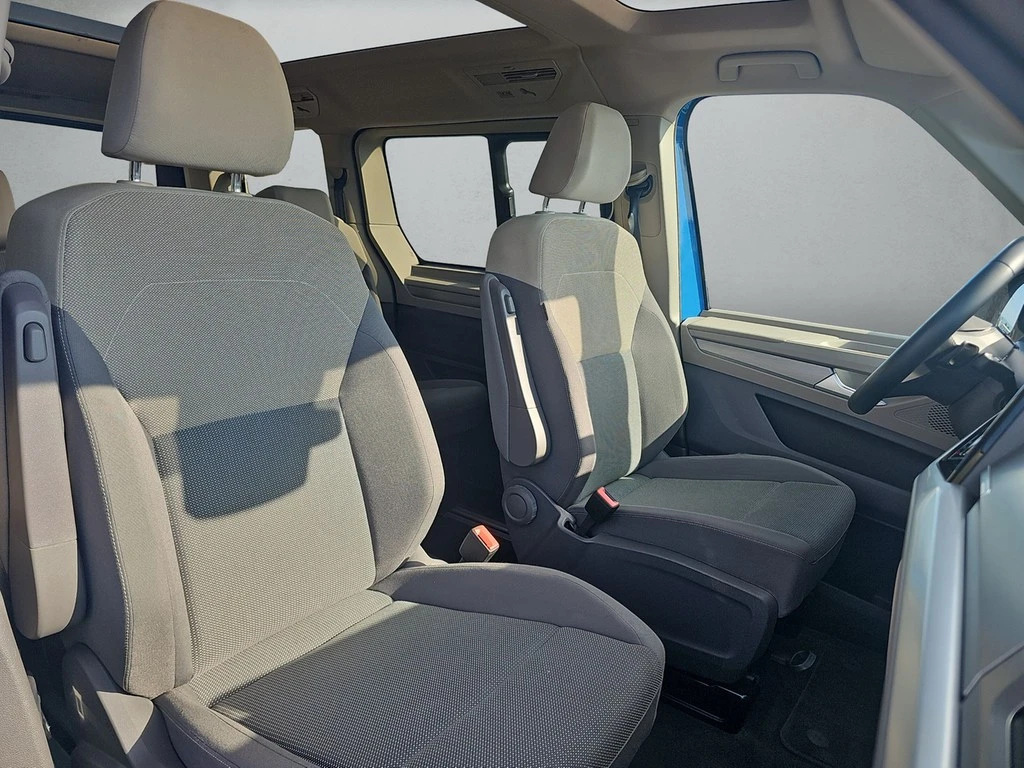 Volkswagen-Multivan-image-12
