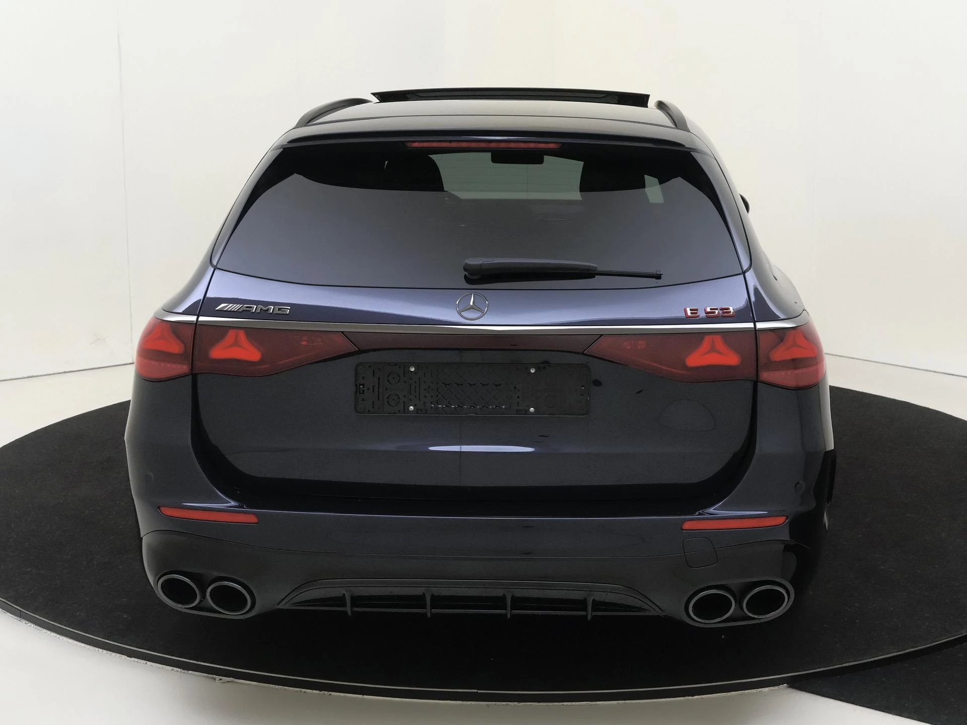 Mercedes-Benz-E-Klasse-image-6