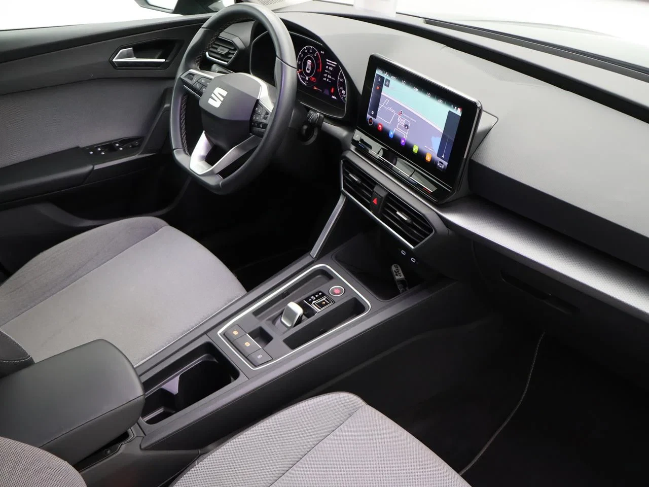 SEAT-Leon-image-8