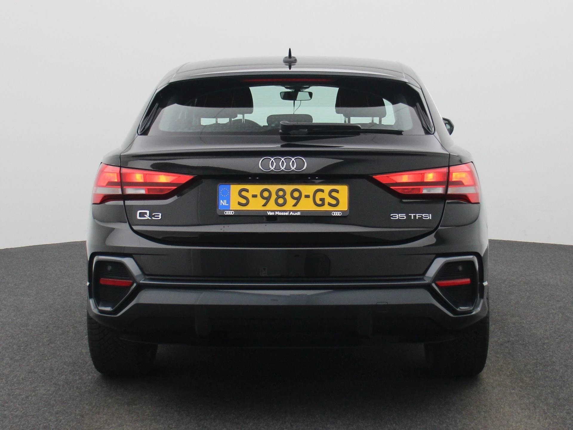 Audi-Q3-image-4