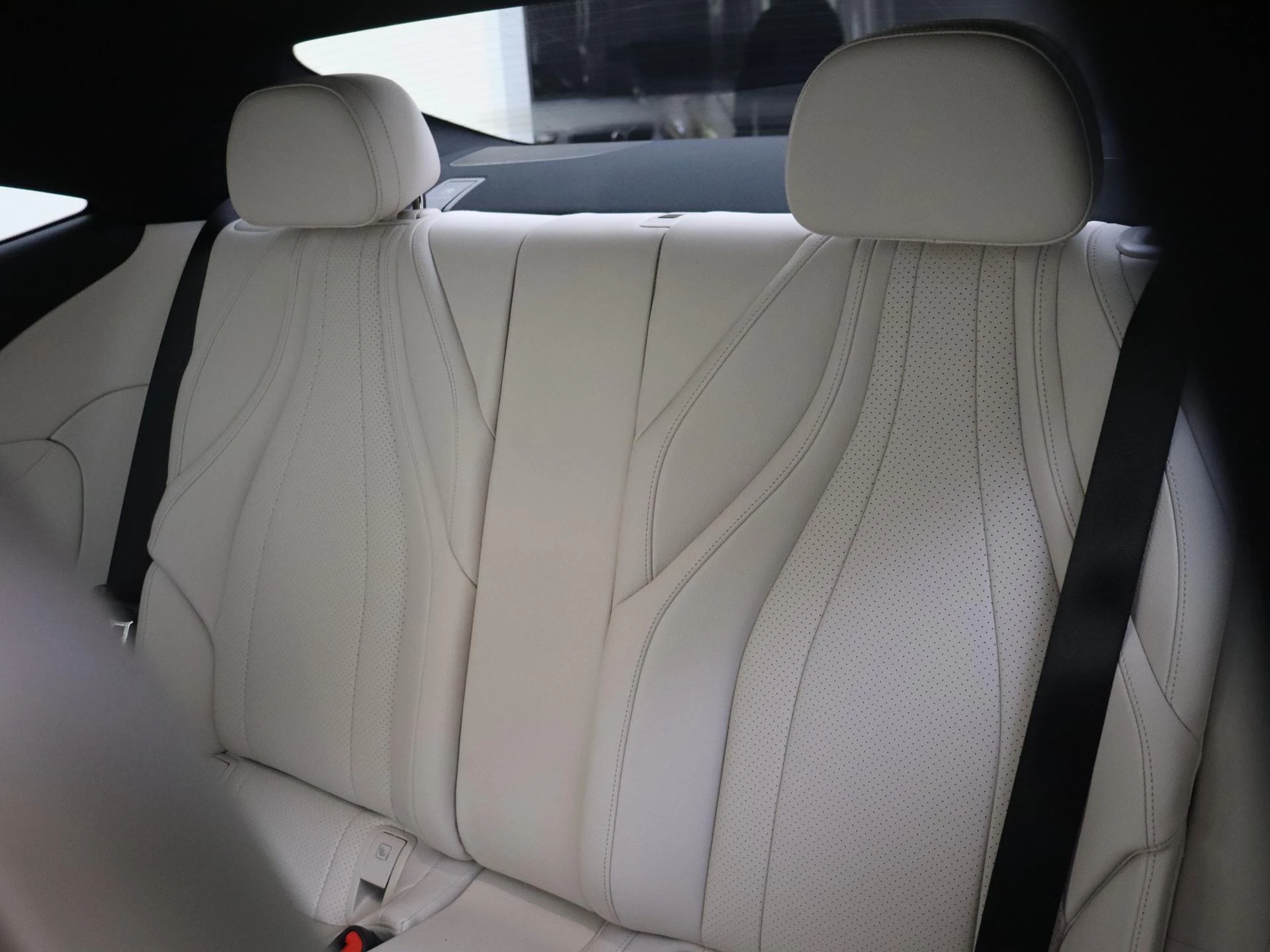 Mercedes-Benz-CLE-image-11