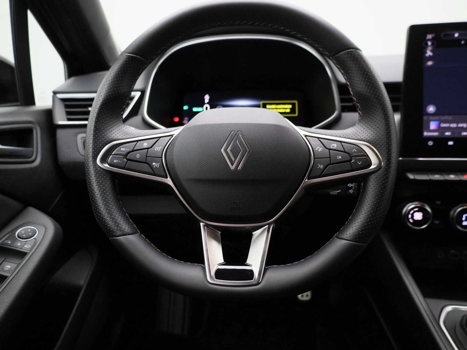 Renault-Clio-image-6