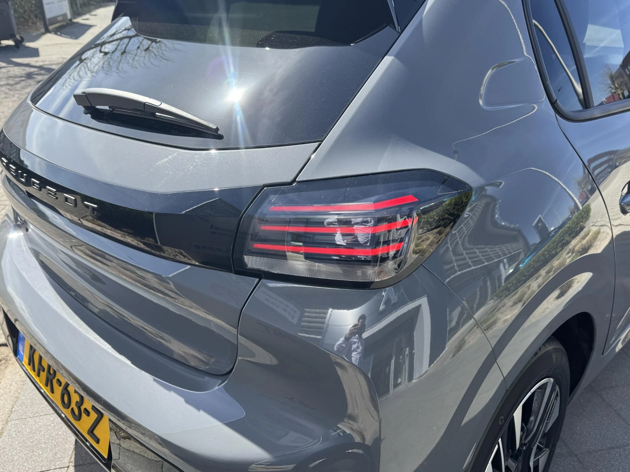 Peugeot-208-image-11