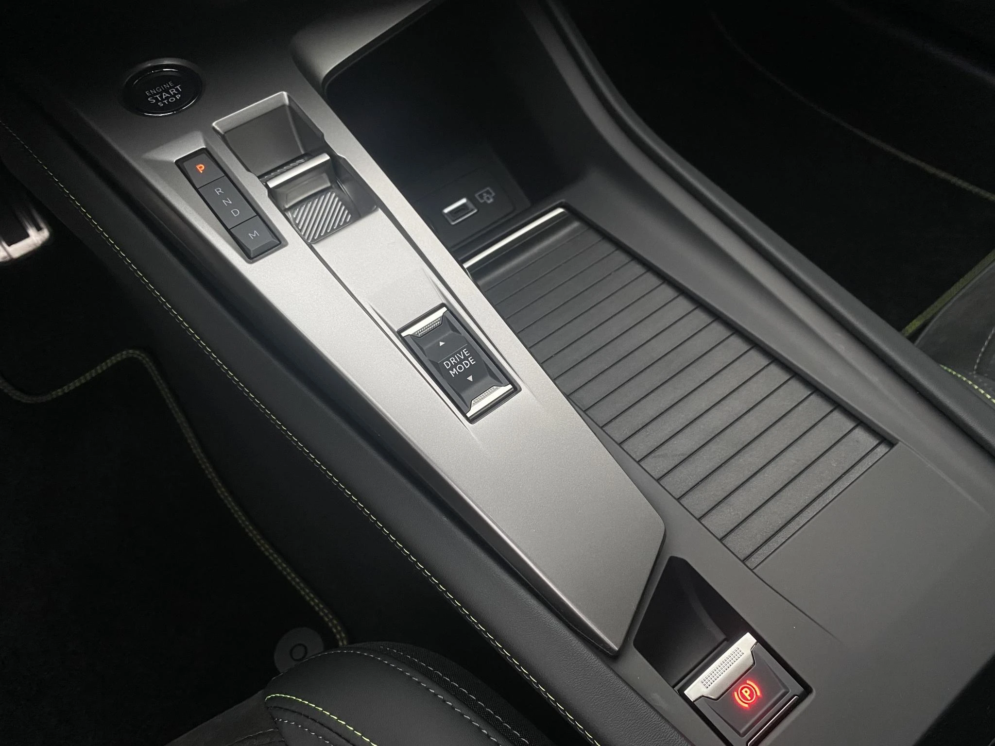 Peugeot-408-image-14