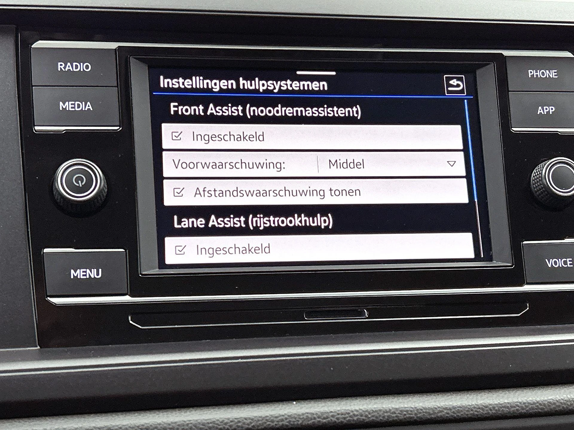 Volkswagen-Polo-image-10