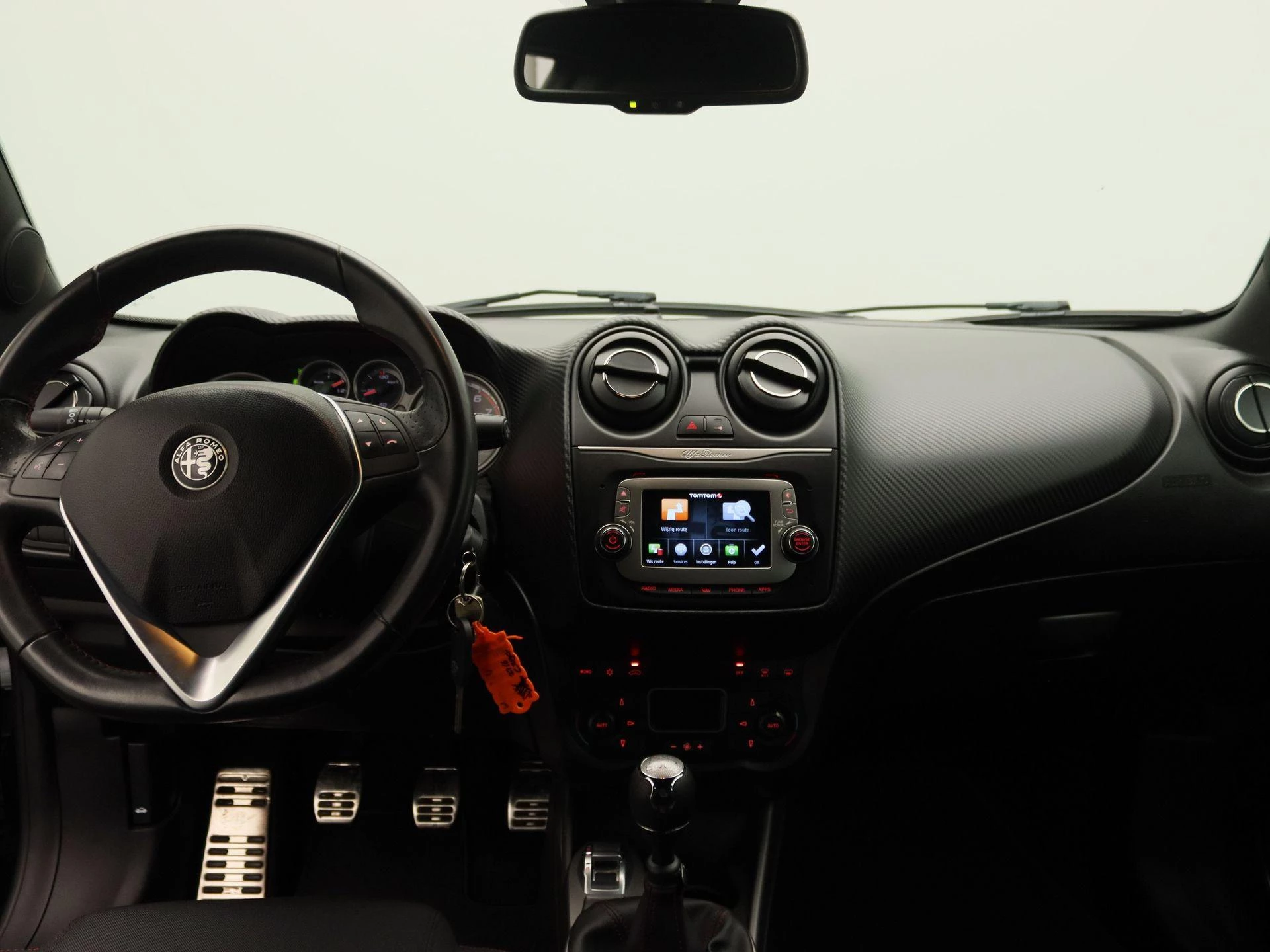 Alfa Romeo-MiTo-image-7