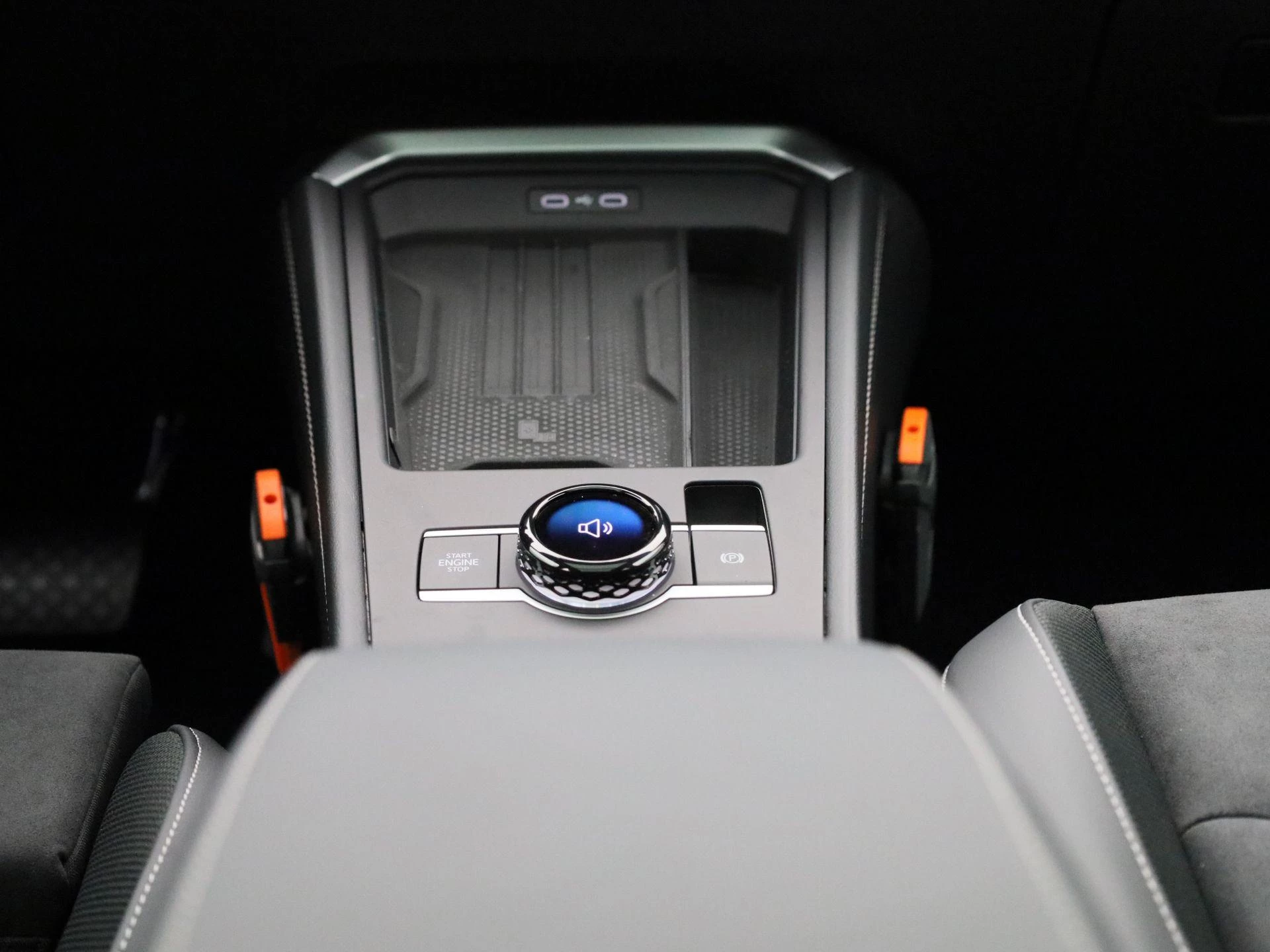 Volkswagen T-Roc 1.5 eTsi Style First Edition