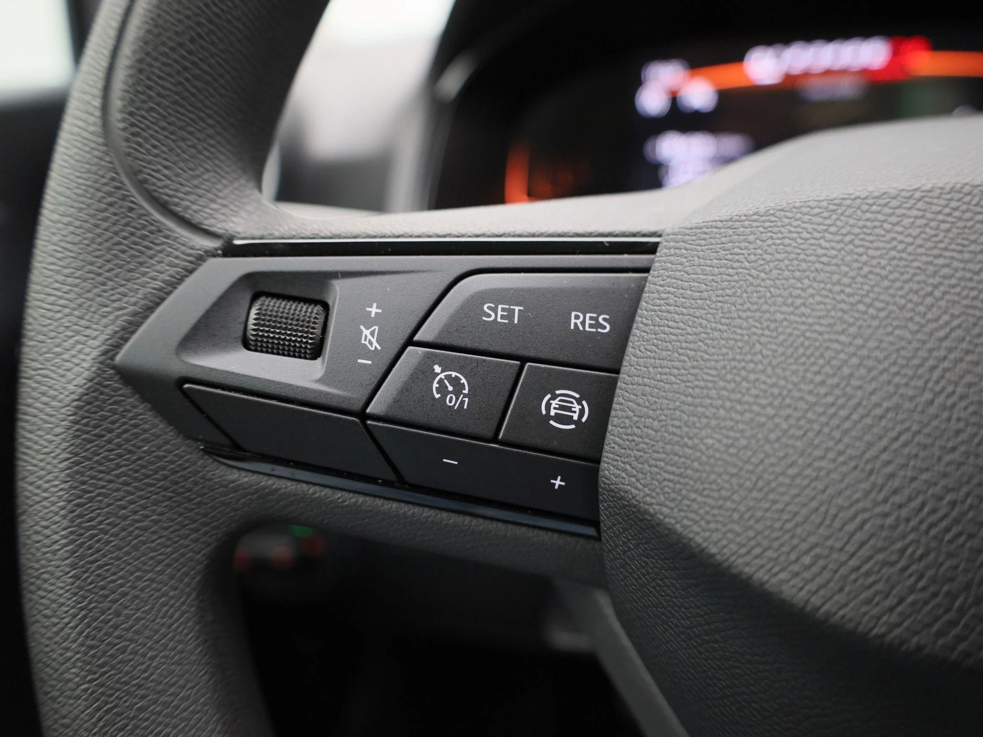SEAT-Arona-image-16