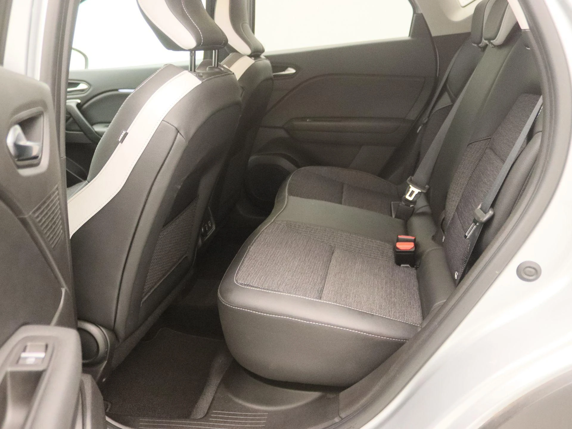 Renault-Captur-image-12