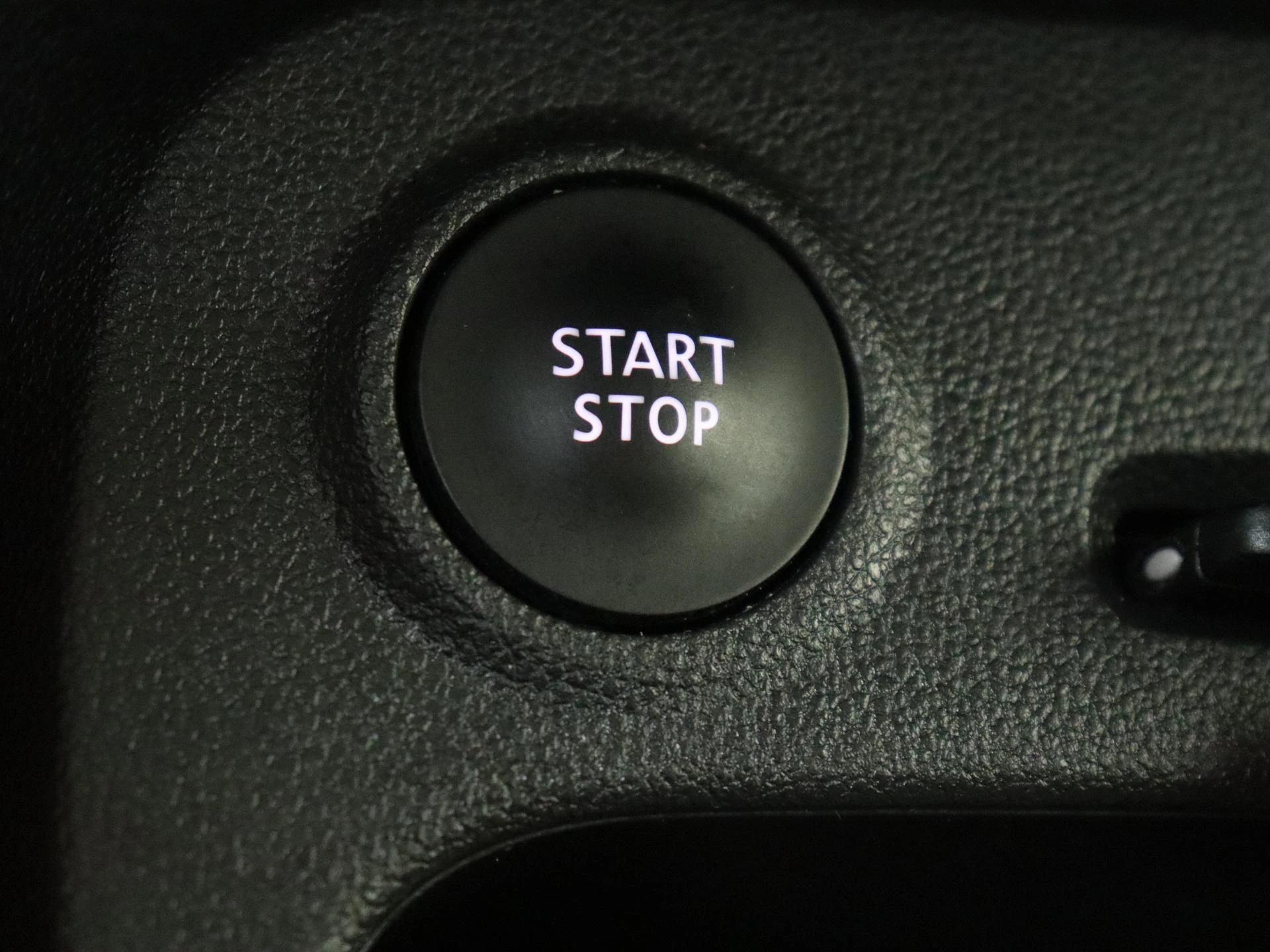 Renault-Captur-image-19
