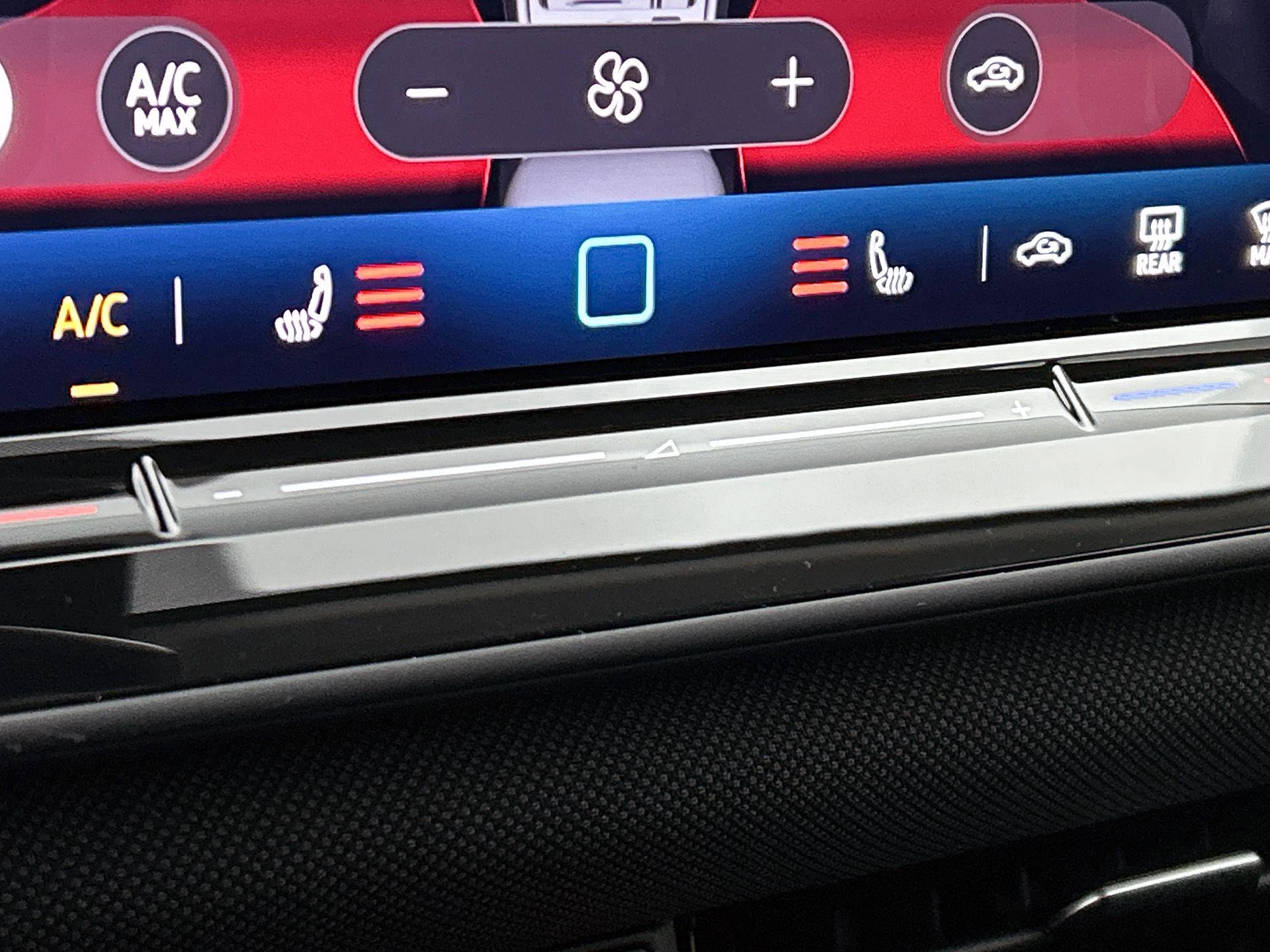Volkswagen-T-Roc-image-7