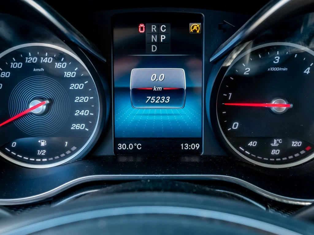 Mercedes-Benz-Marco Polo-image-13