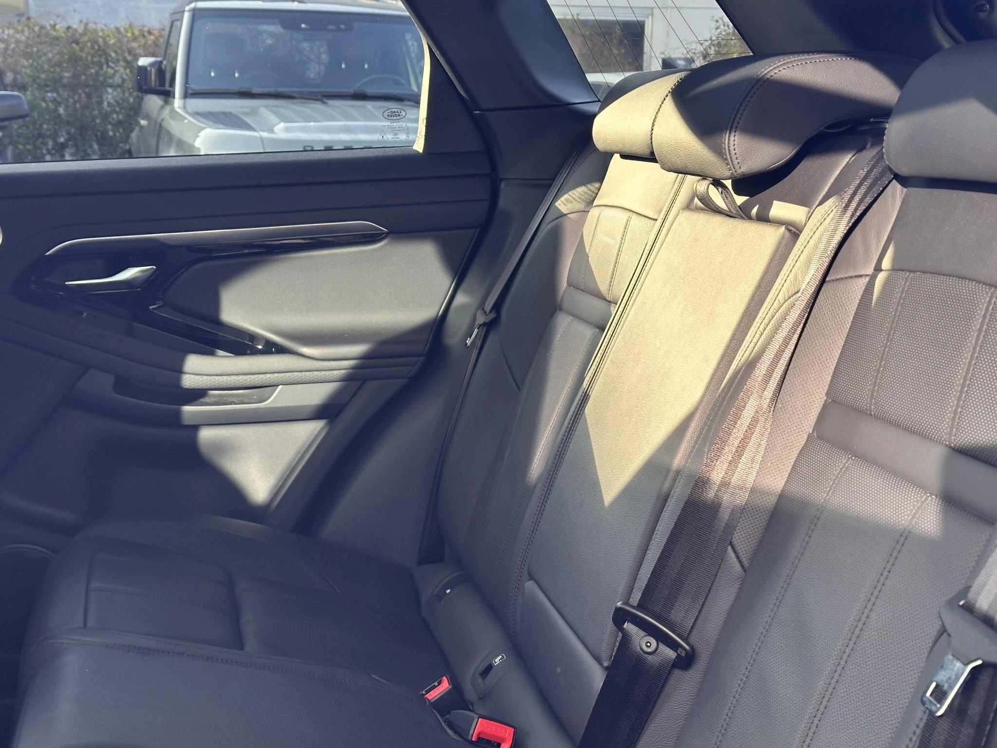 Land Rover-Range Rover Evoque-image-19
