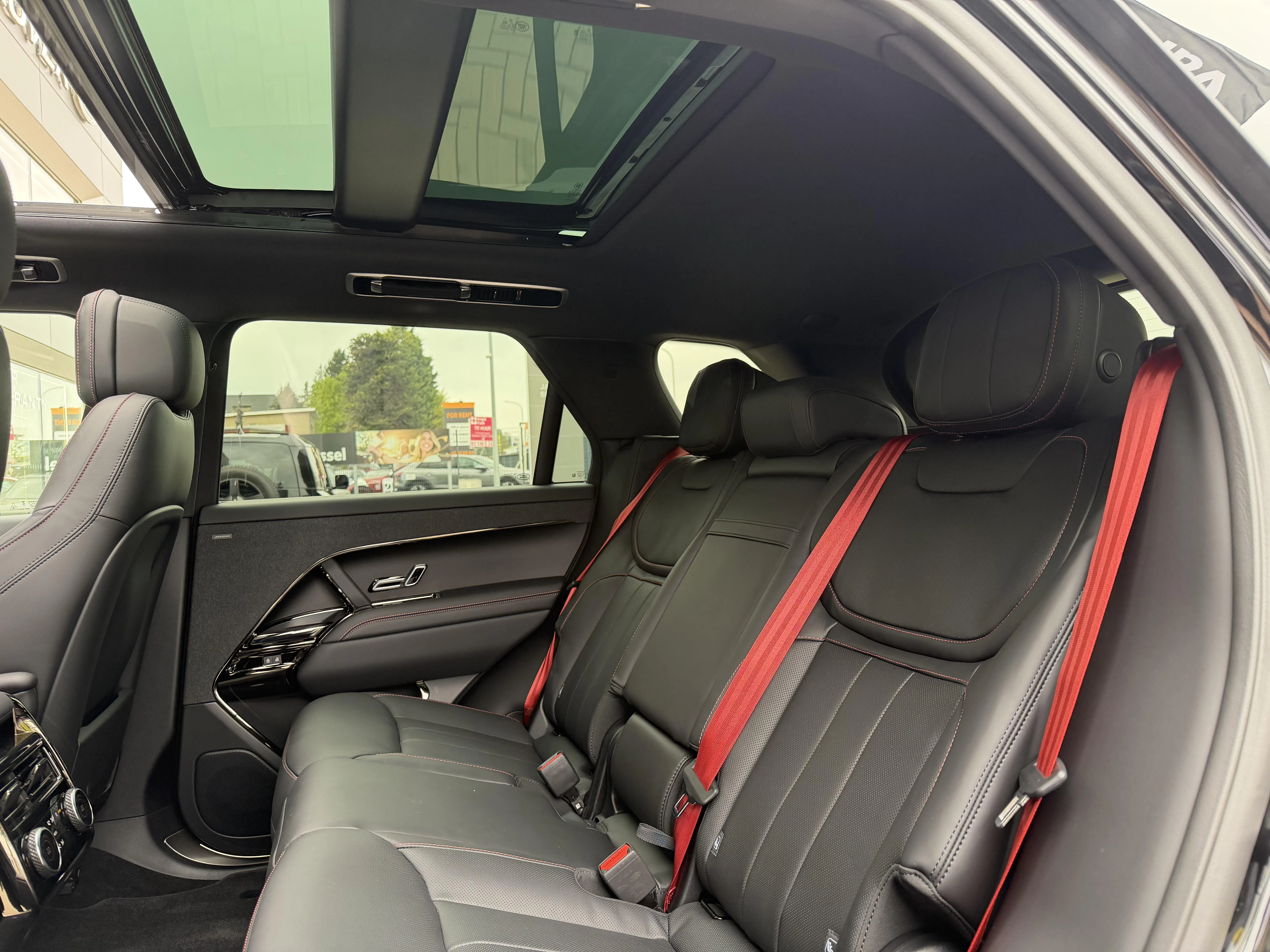 Land Rover-Range Rover Sport-image-11