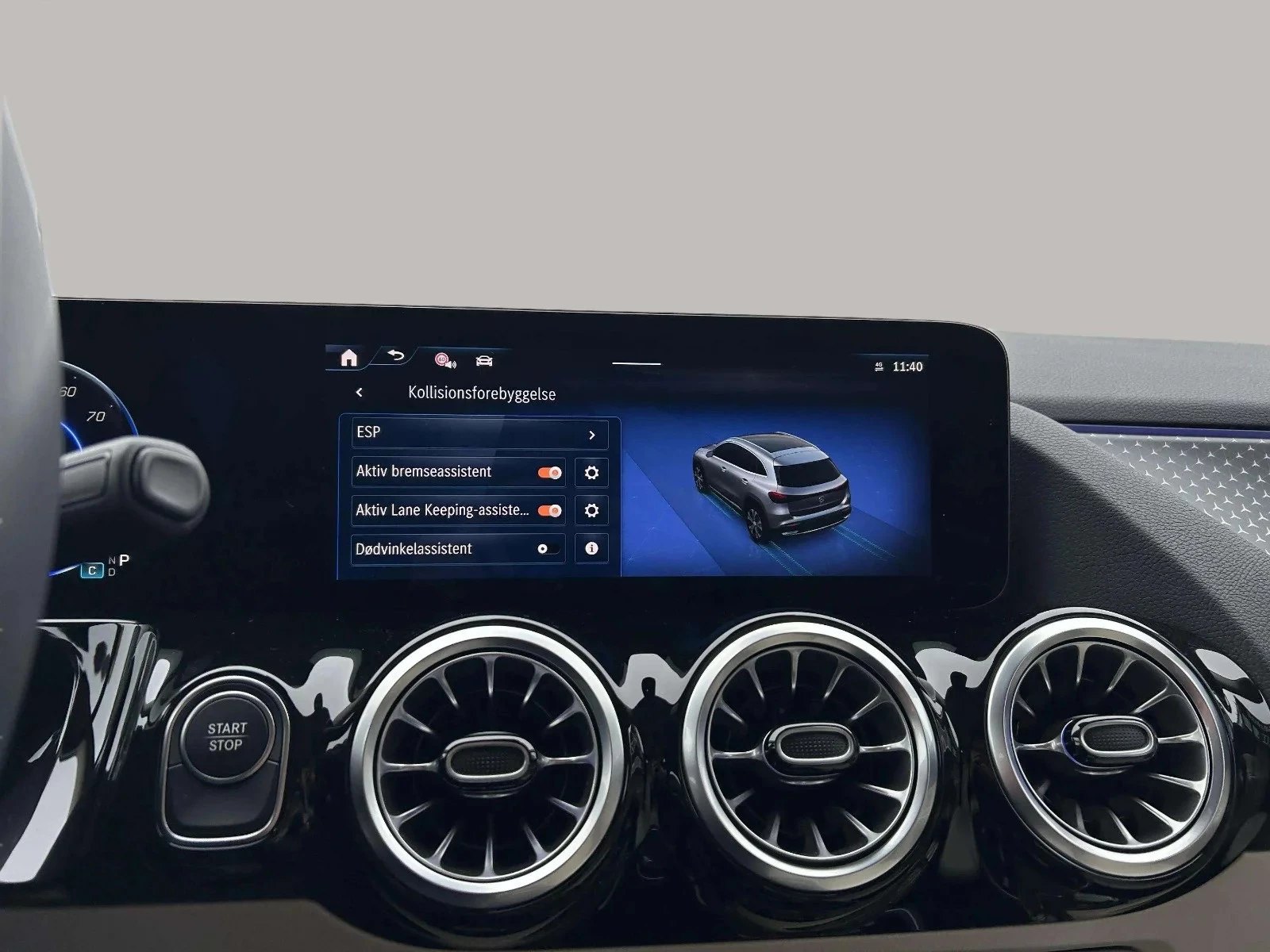 Mercedes-Benz-EQA-image-19