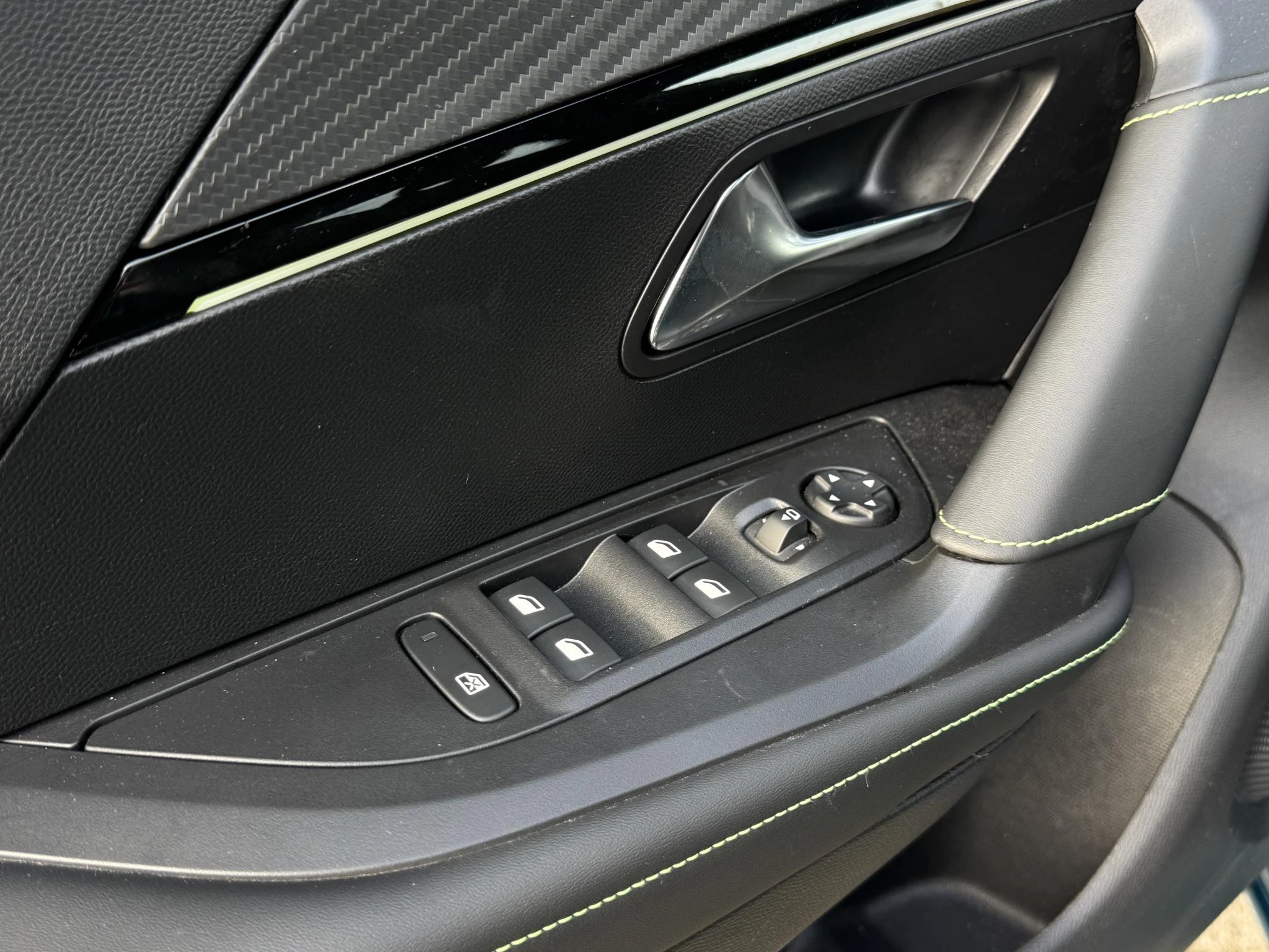 Peugeot-2008-image-9
