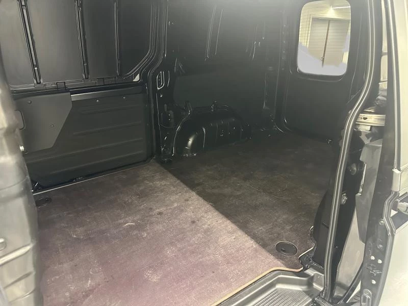 Hyundai-Staria-image-10