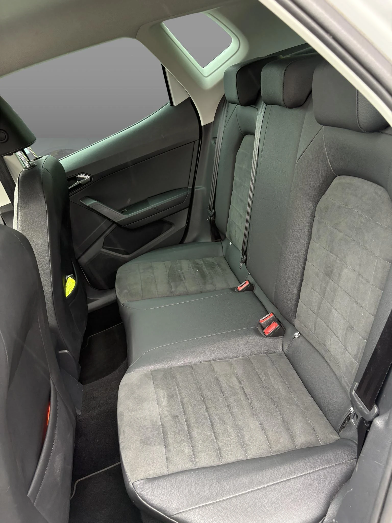 SEAT-Arona-image-16