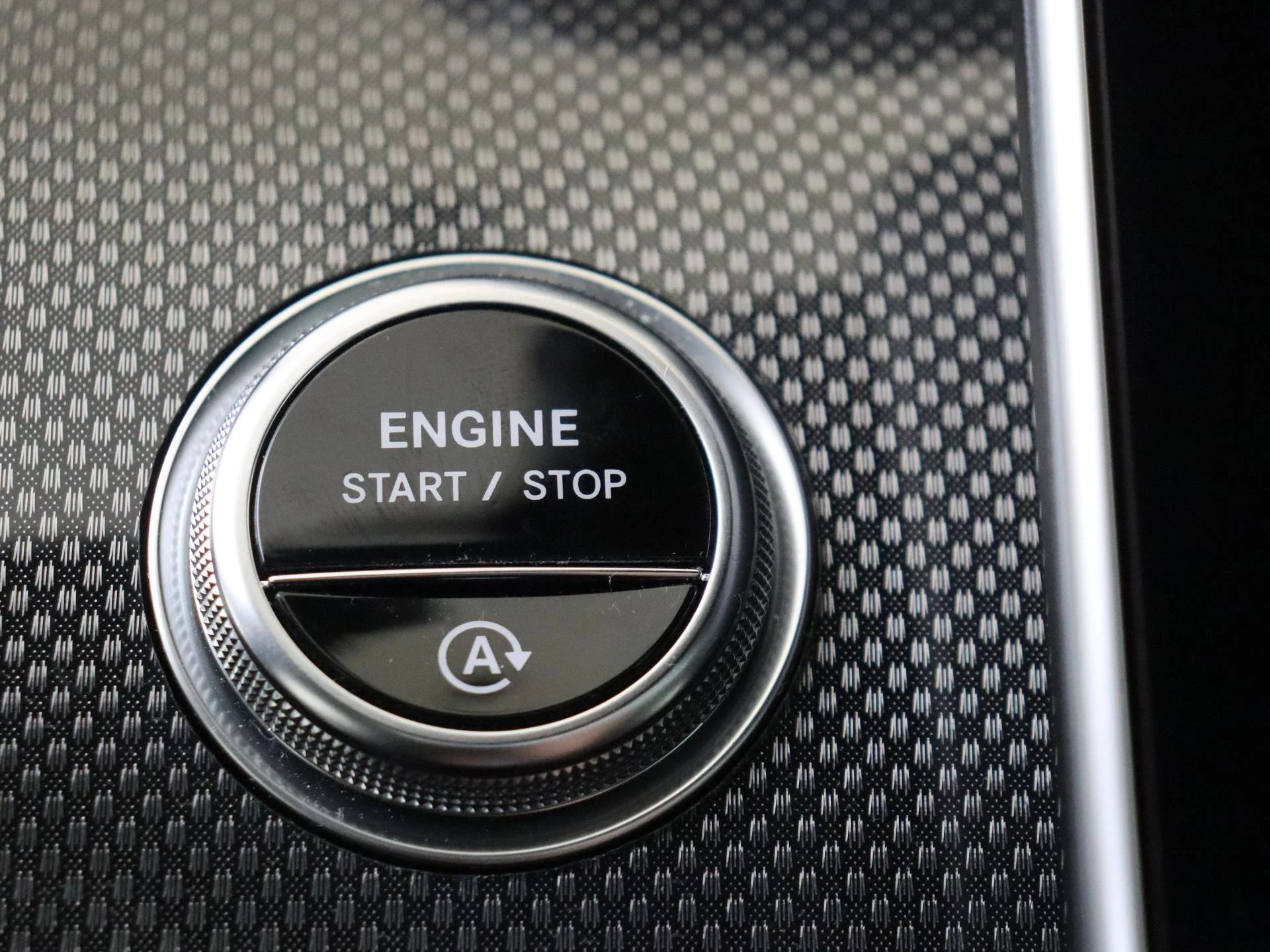 Mercedes-Benz-CLE-image-19