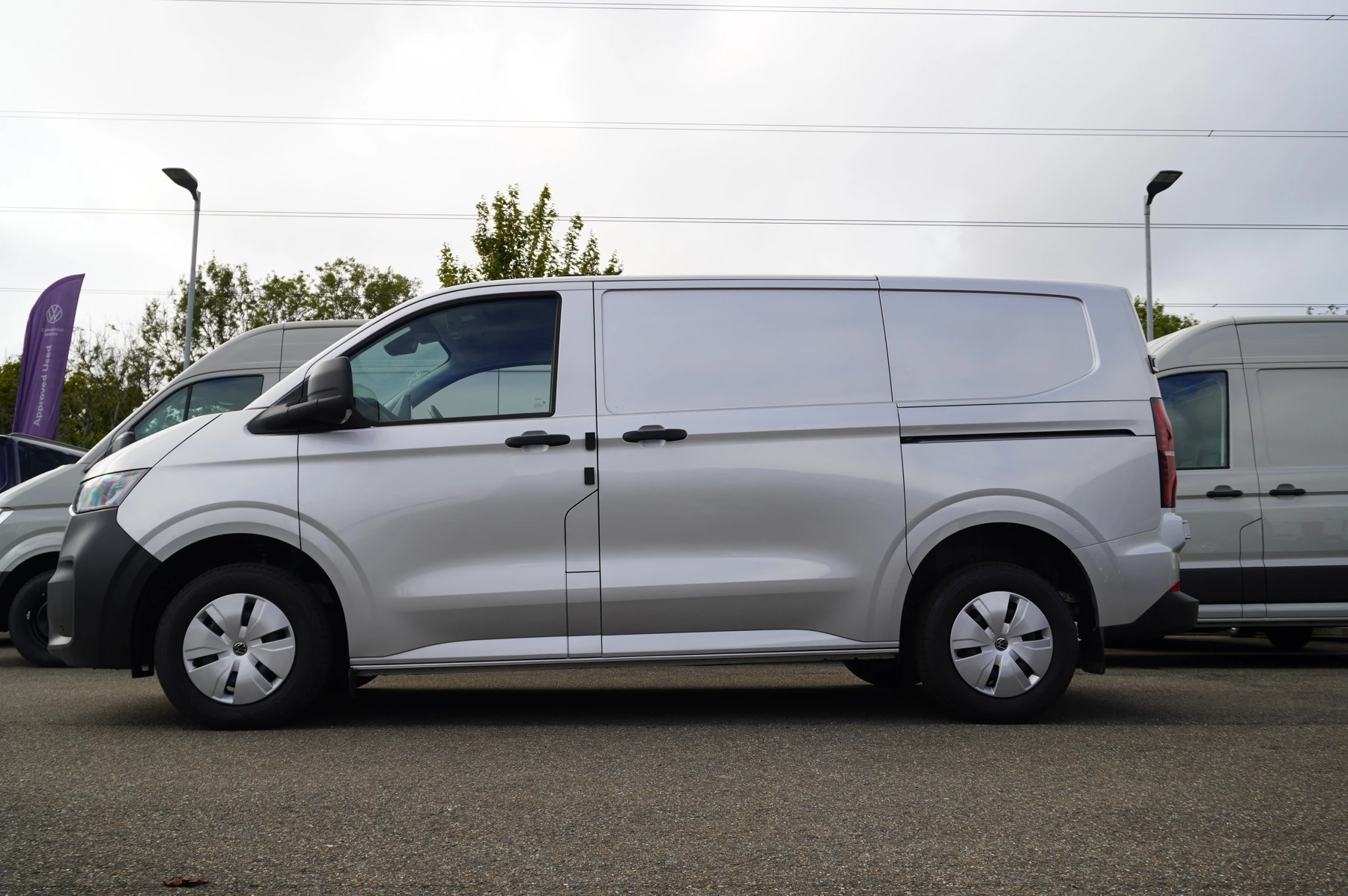 Volkswagen-Transporter-image-42