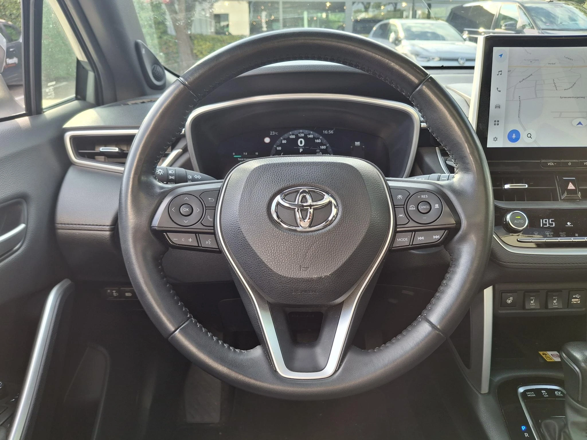 Toyota-Corolla Cross-image-6