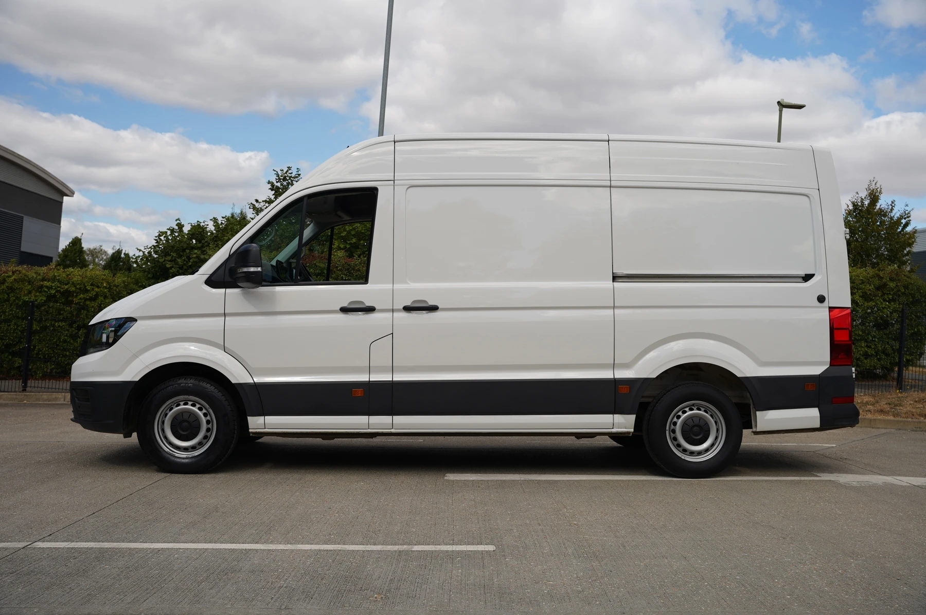 Volkswagen-Crafter-image-13