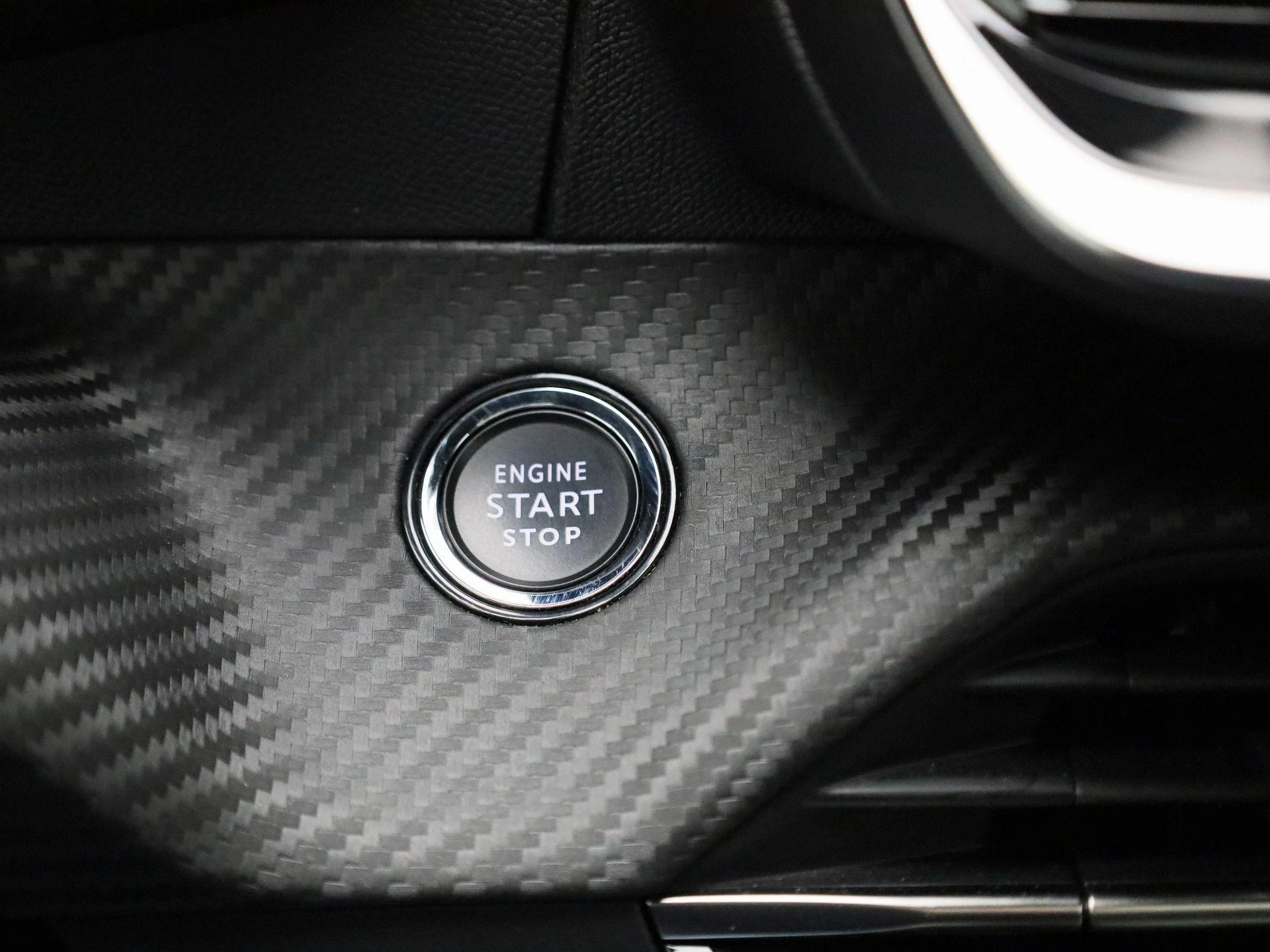 Peugeot-2008-image-24