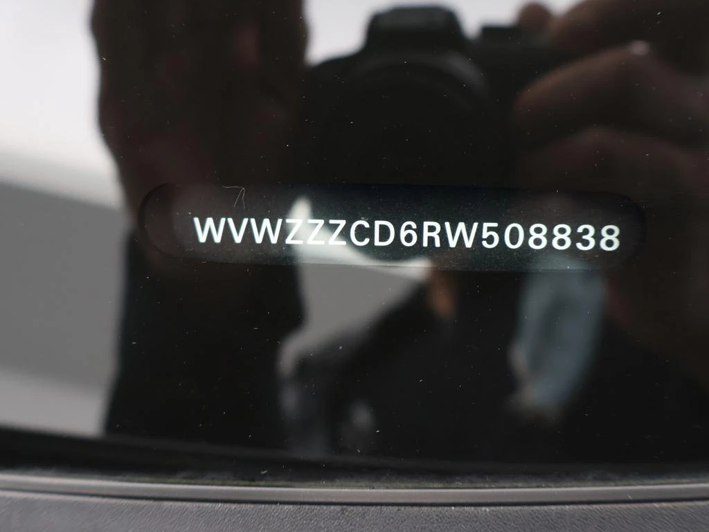 Volkswagen-Golf-image-7