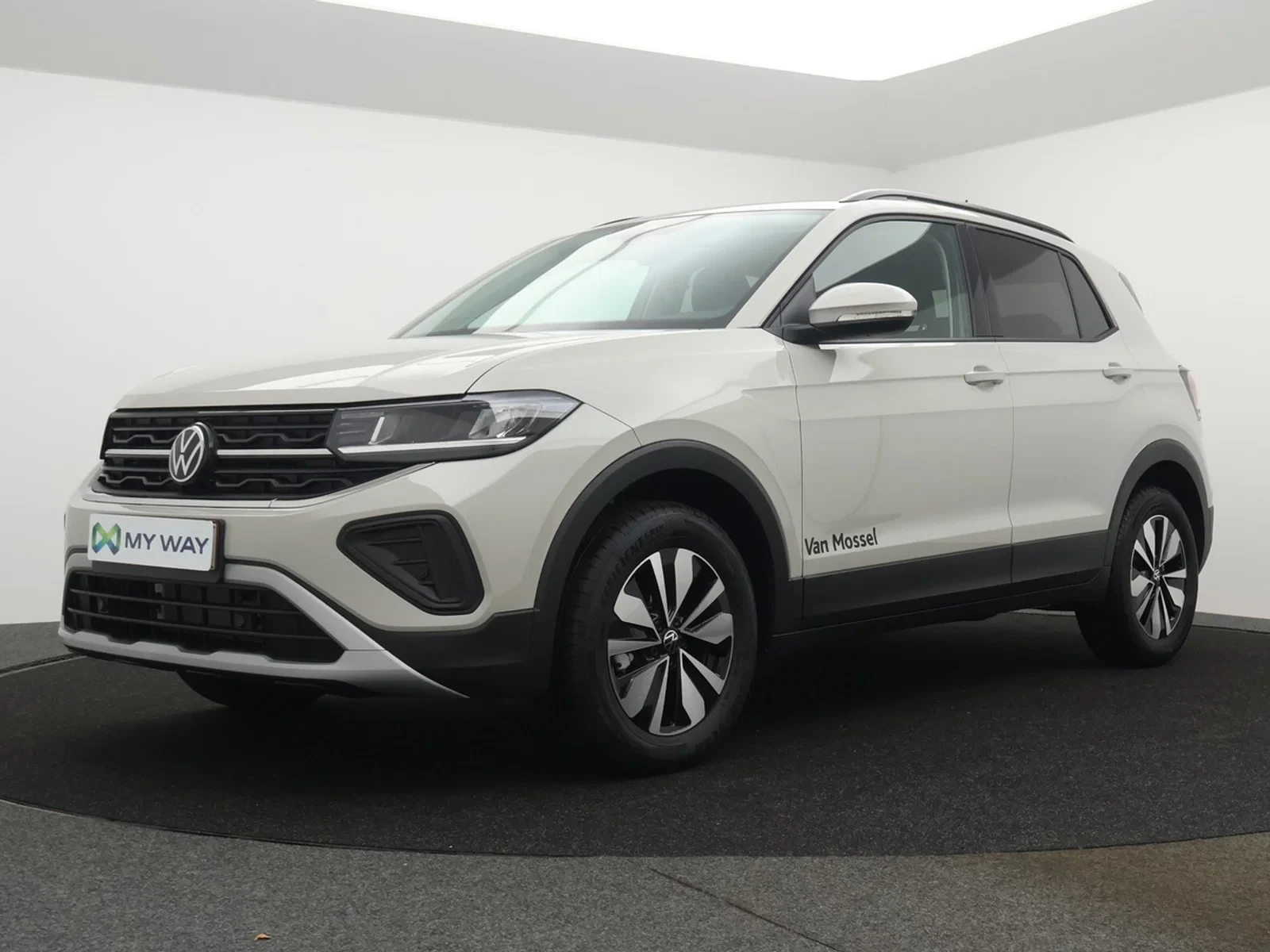Volkswagen-T-Cross-image-0