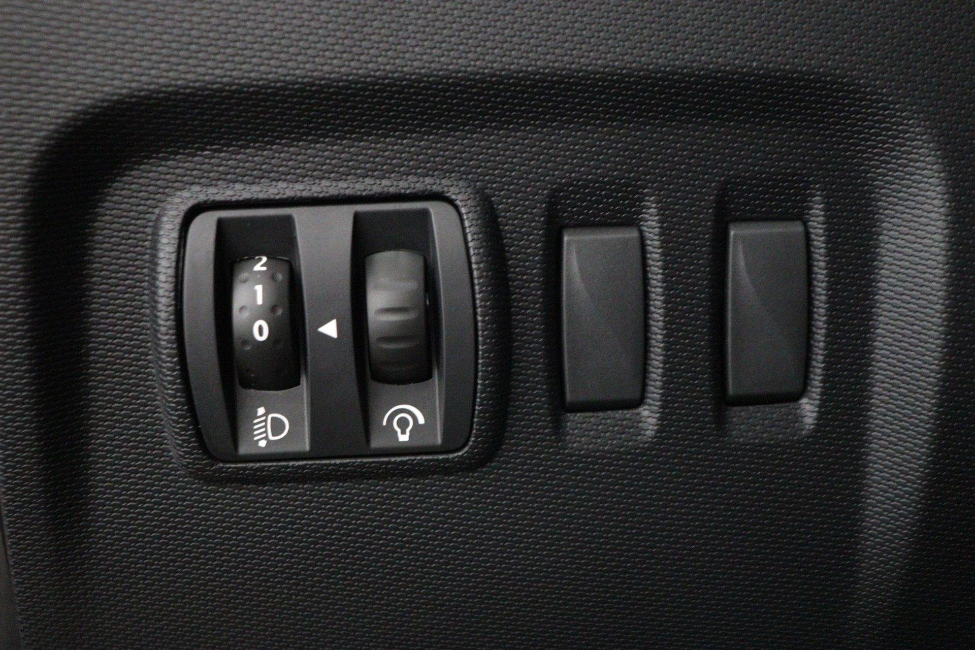 Renault-Captur-image-21