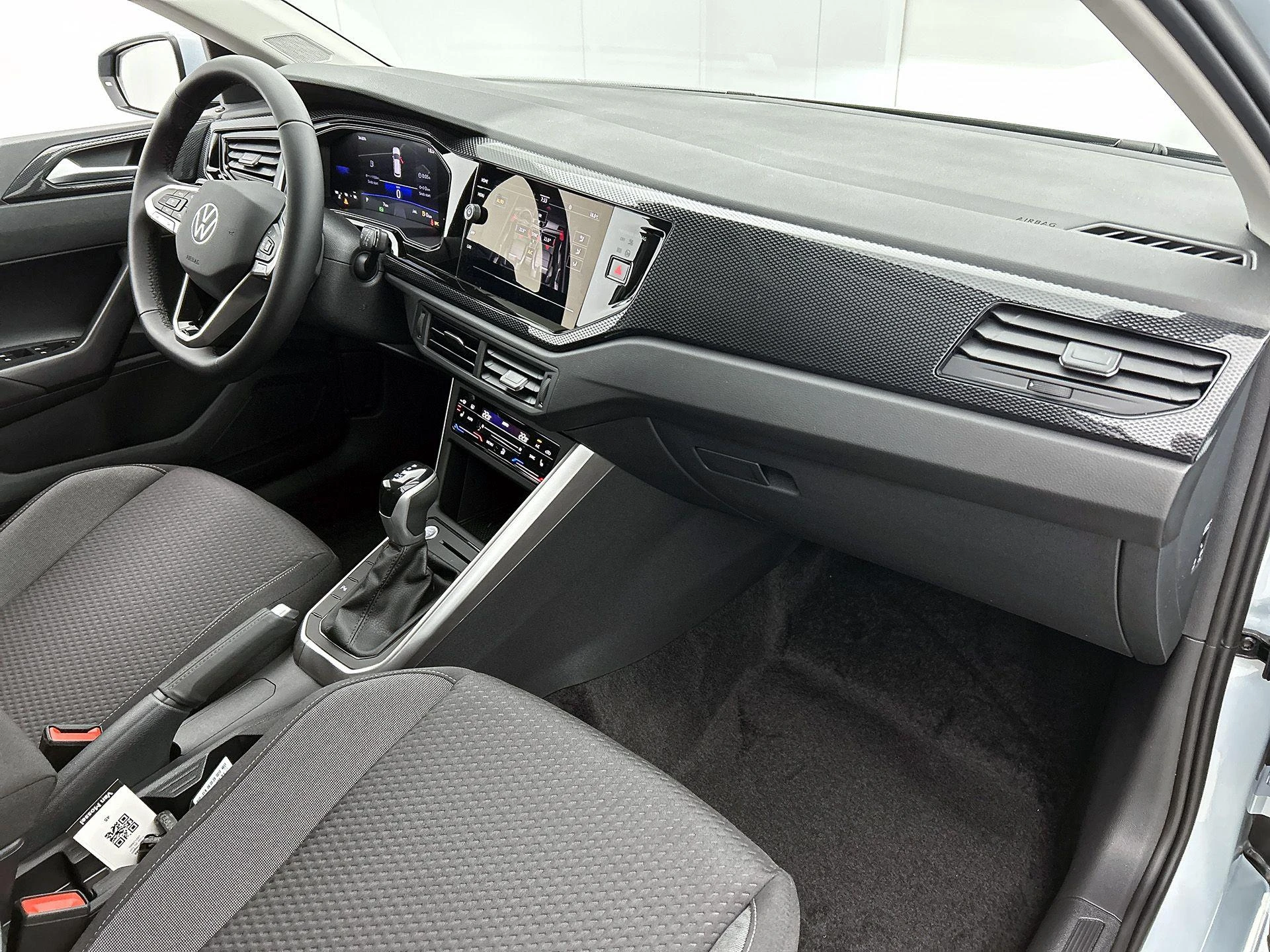 Volkswagen-Polo-image-19