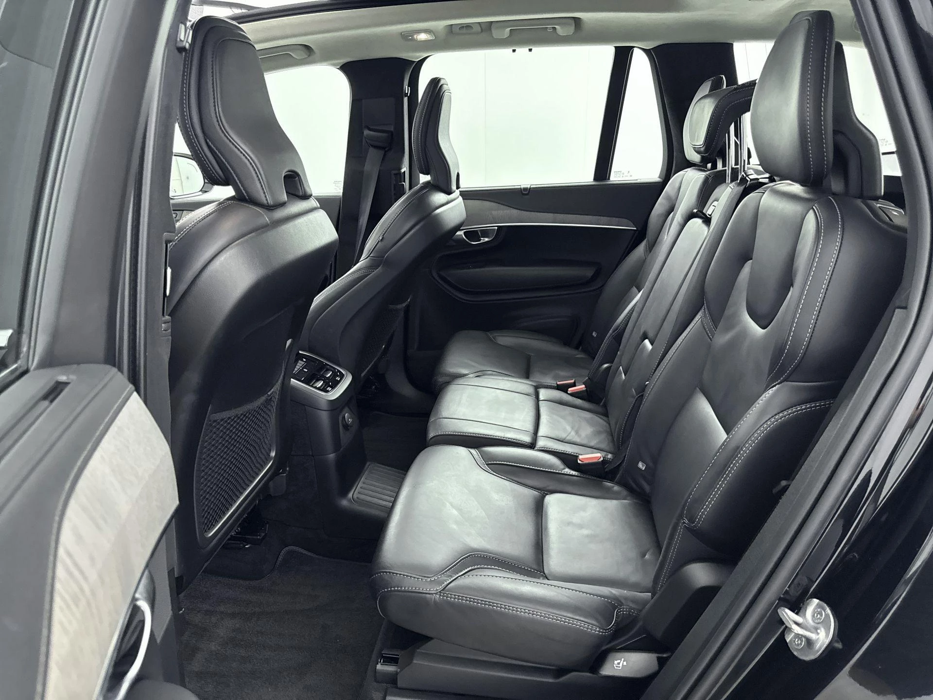 Volvo-XC90-image-25