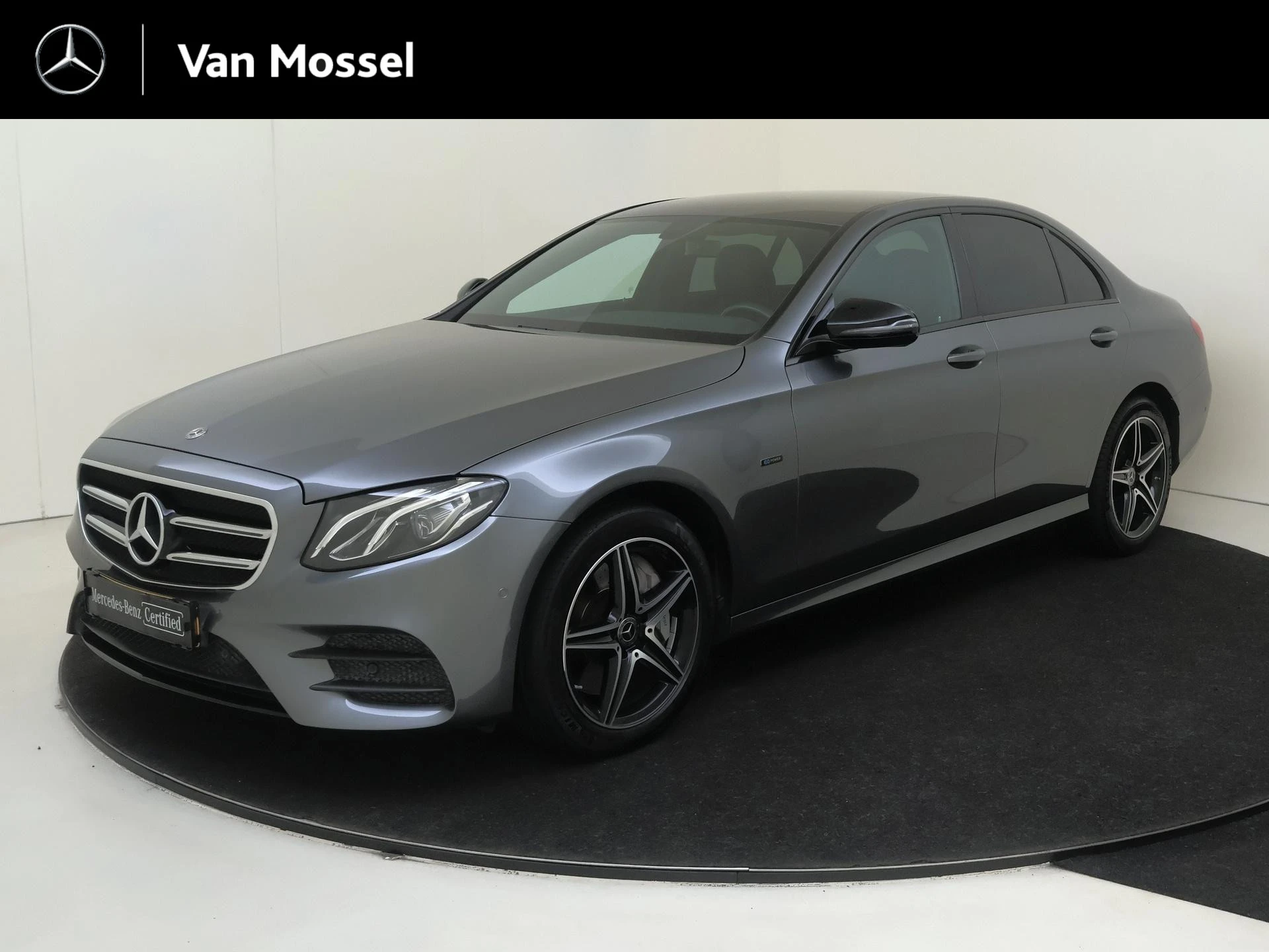 Mercedes-Benz-E-Klasse-image-0