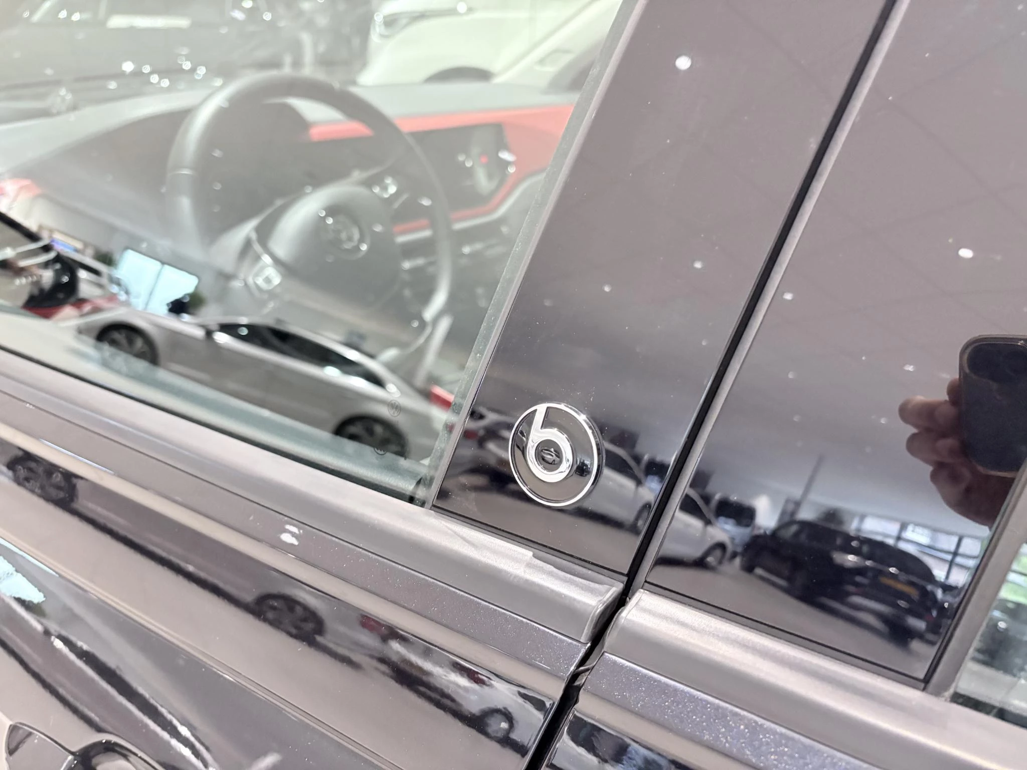 Volkswagen-Polo-image-3