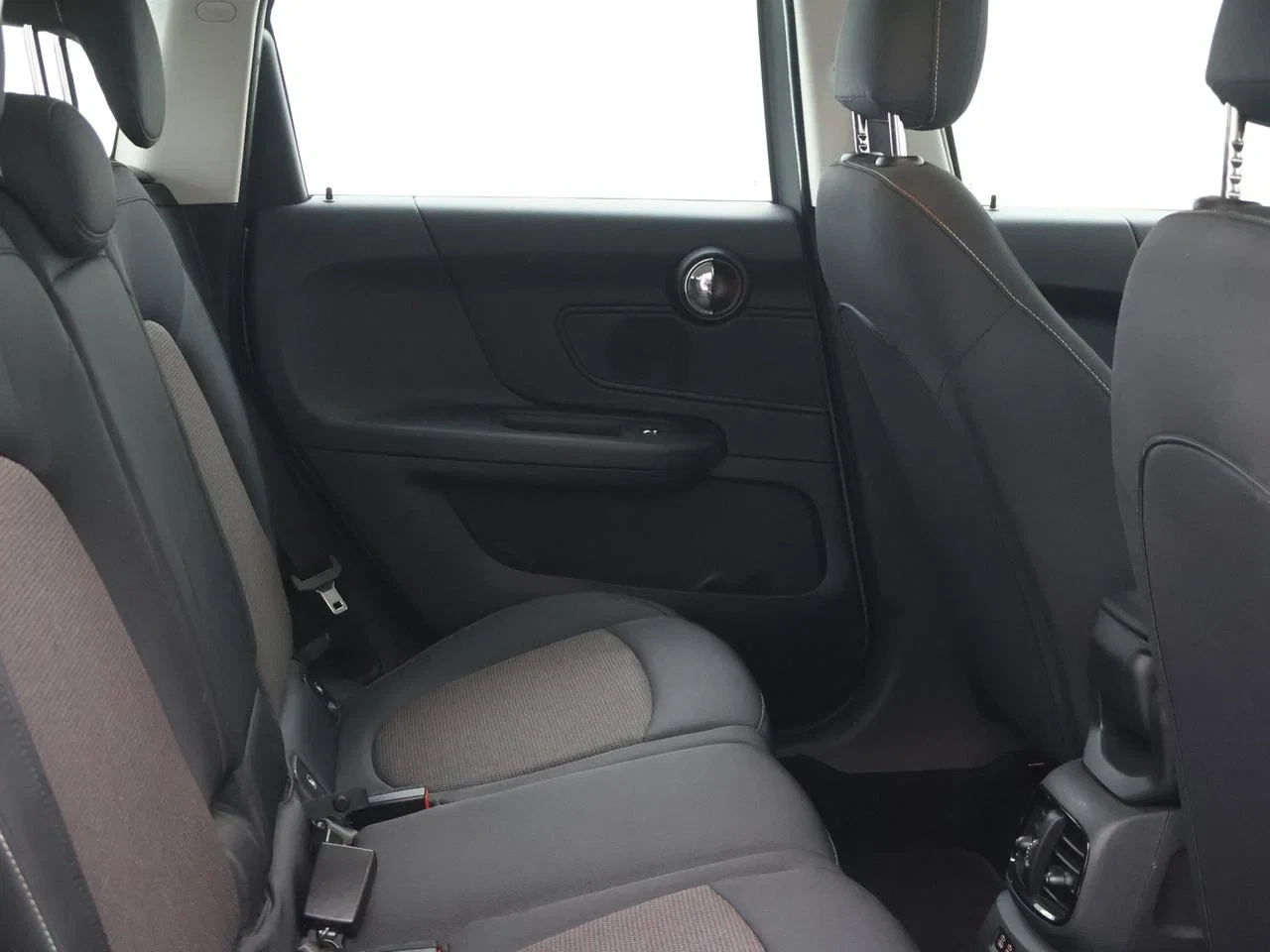 MINI Countryman Mini (F60 LCI) Mini Countryman 1.5 136PK*NAVIPRO*SFEERVERLICHTING*LED*KEYLESSENTRY*TREKHAAK*