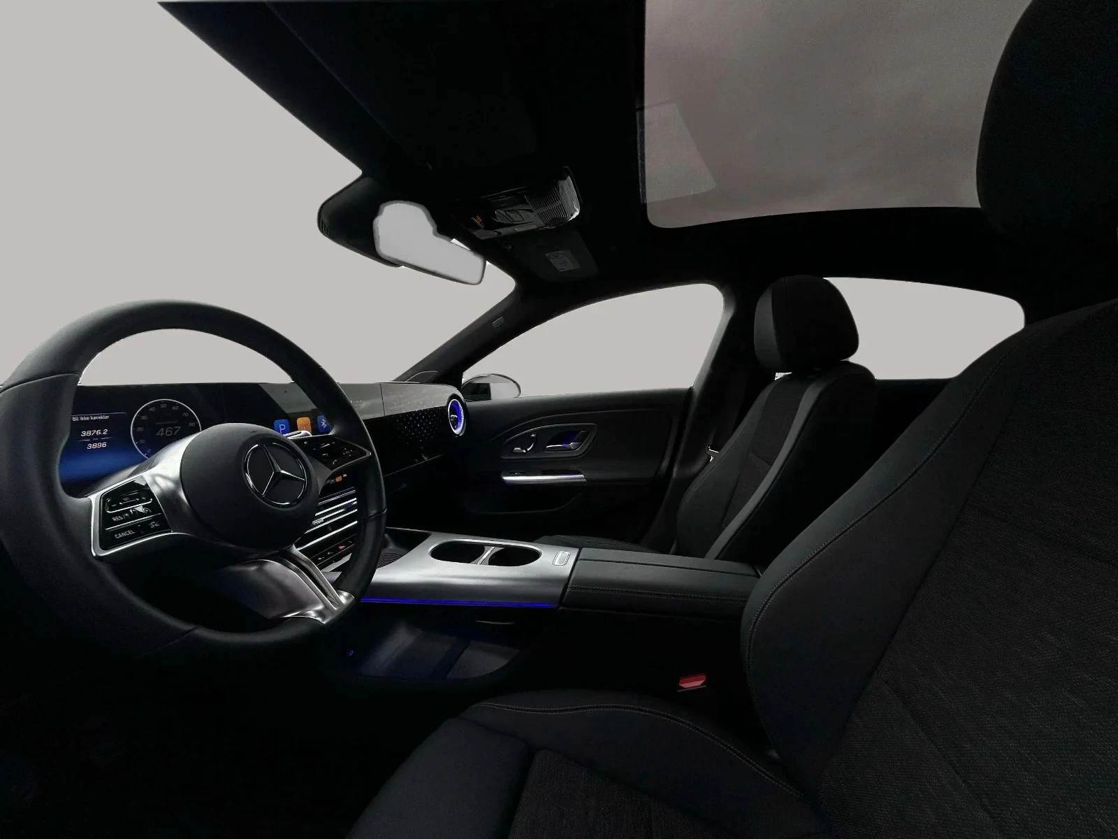 Mercedes-Benz-CLA-image-8