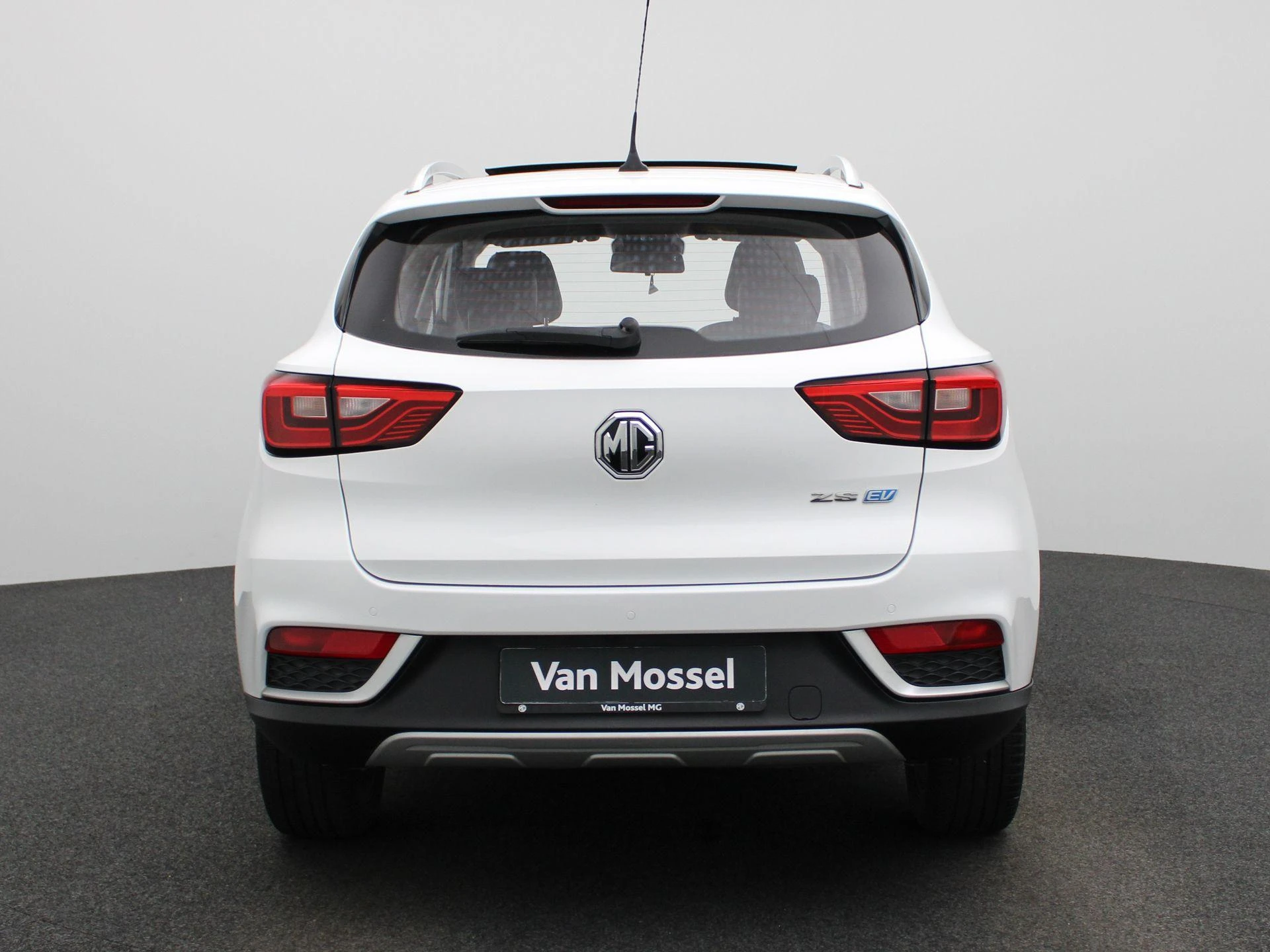 MG-ZS EV-image-4