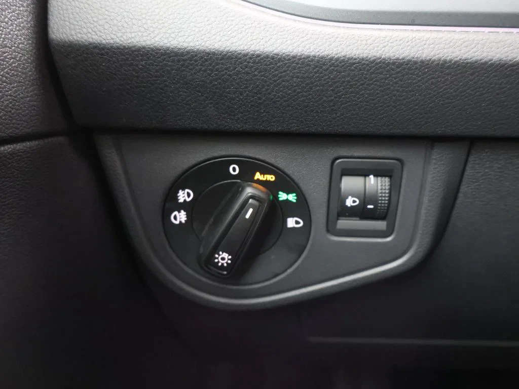 Volkswagen-Taigo-image-23