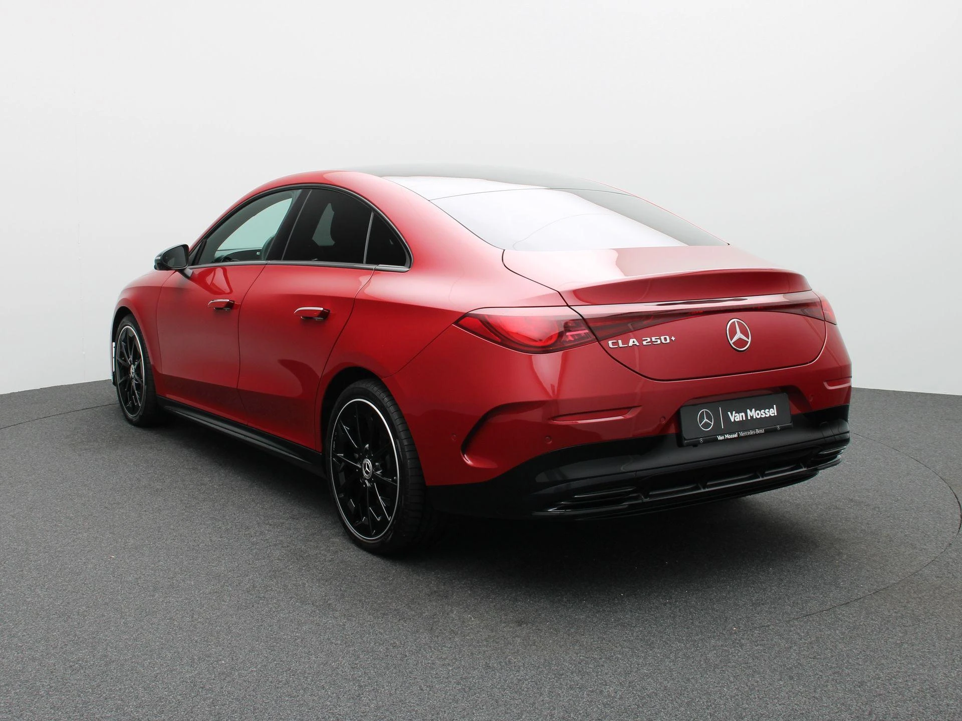 Mercedes-Benz-CLA-image-1