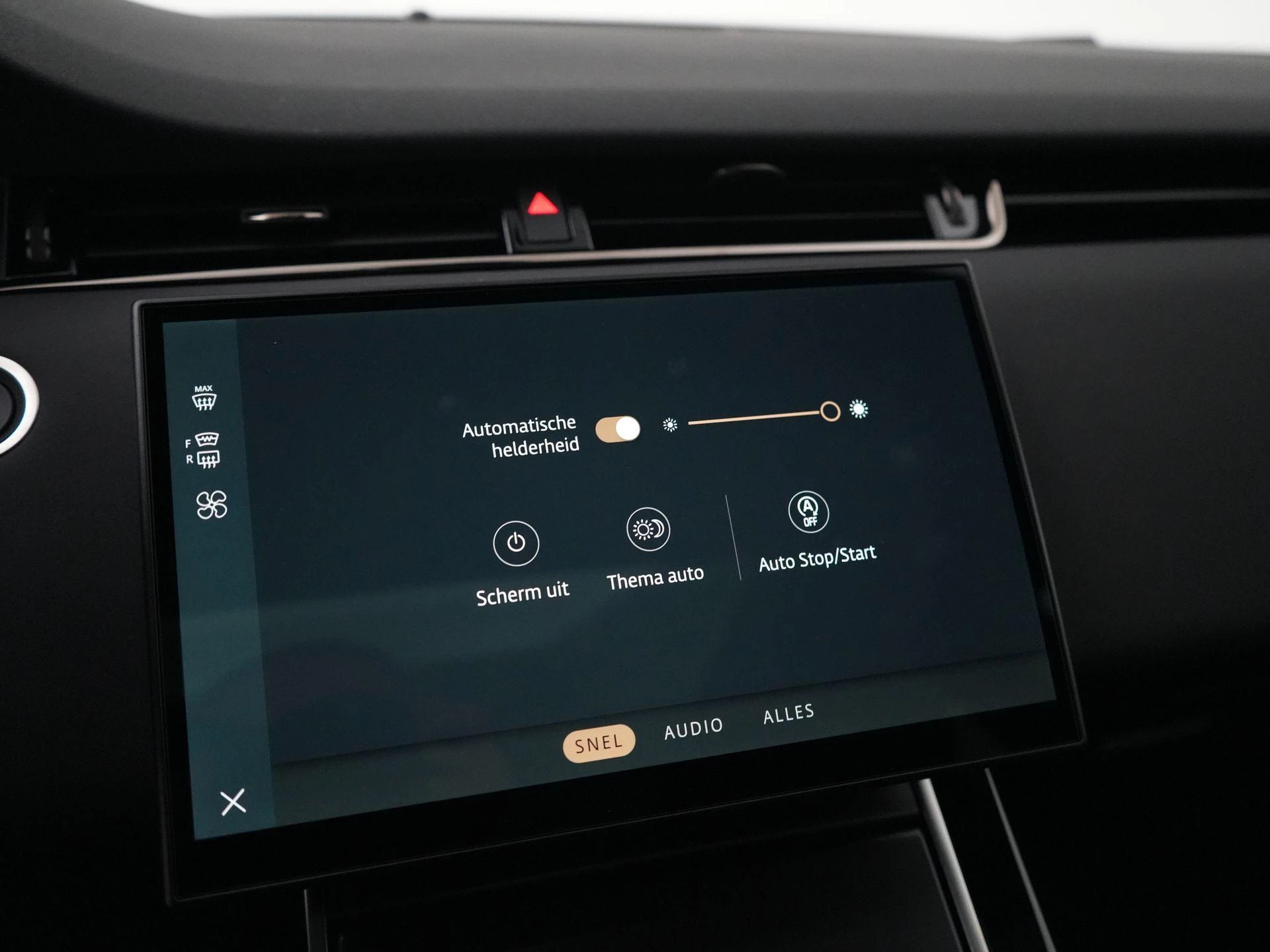 Land Rover-Range Rover Evoque-image-29