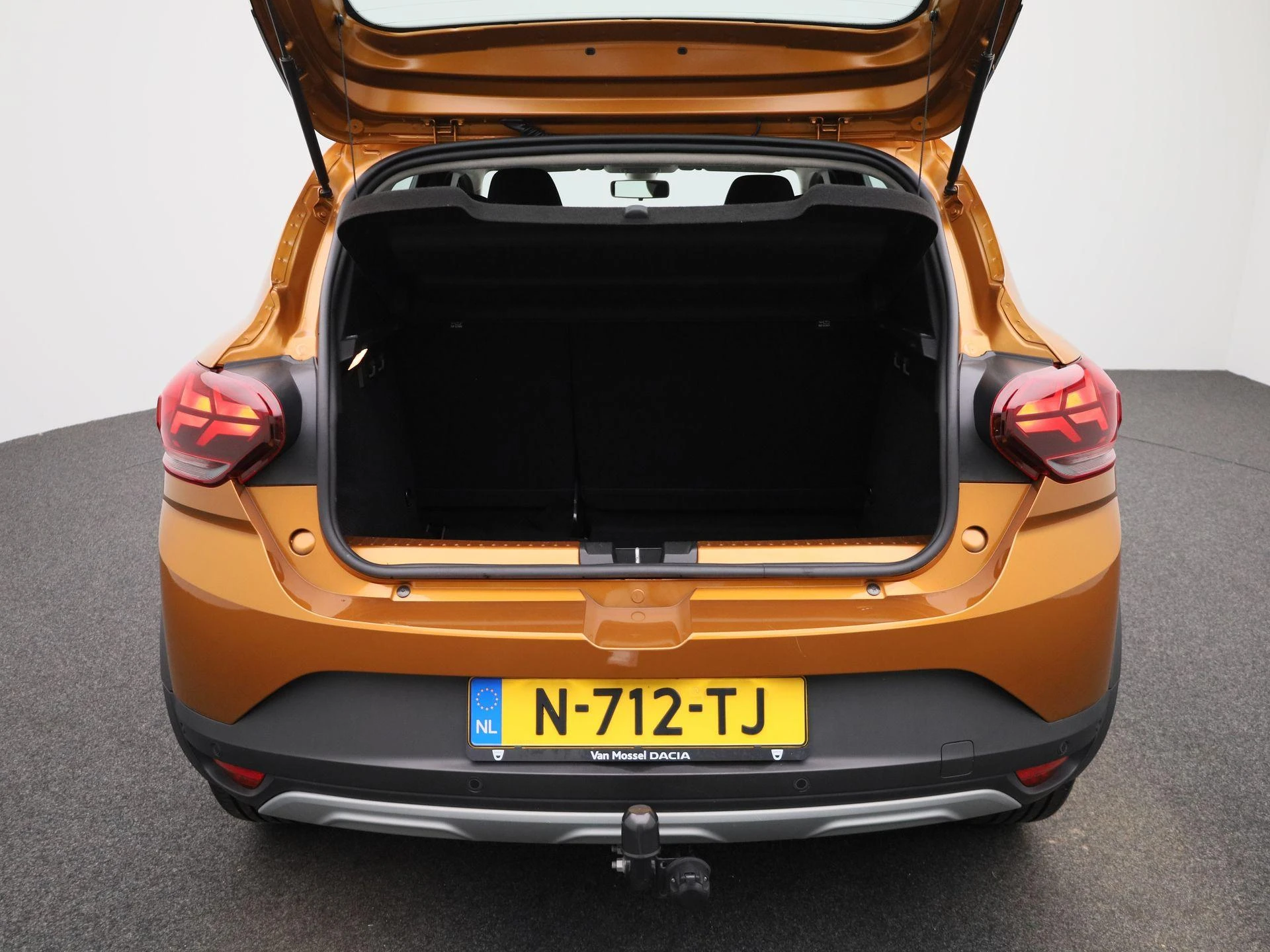 Dacia-Sandero Stepway-image-11