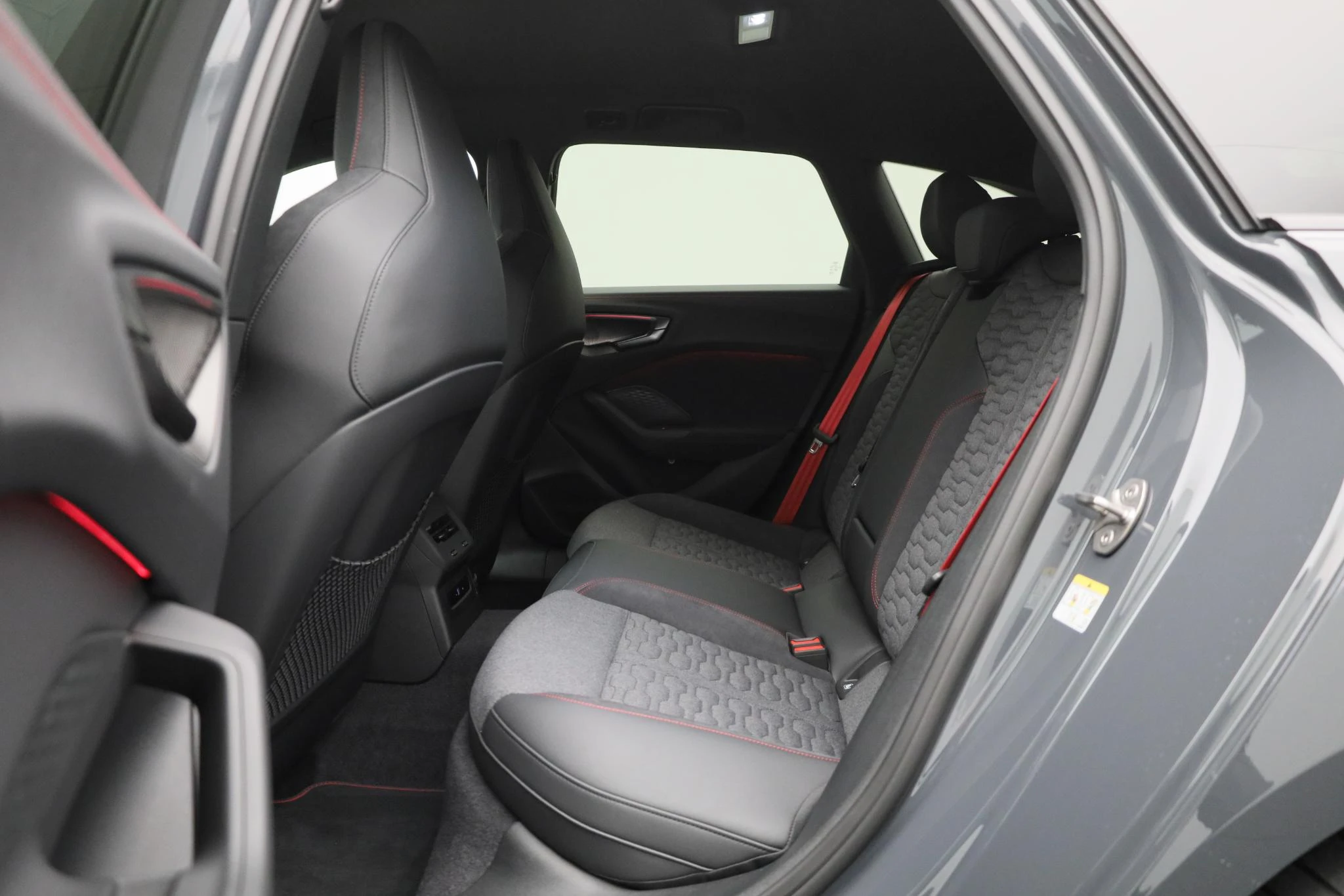 Audi-RS5-image-26