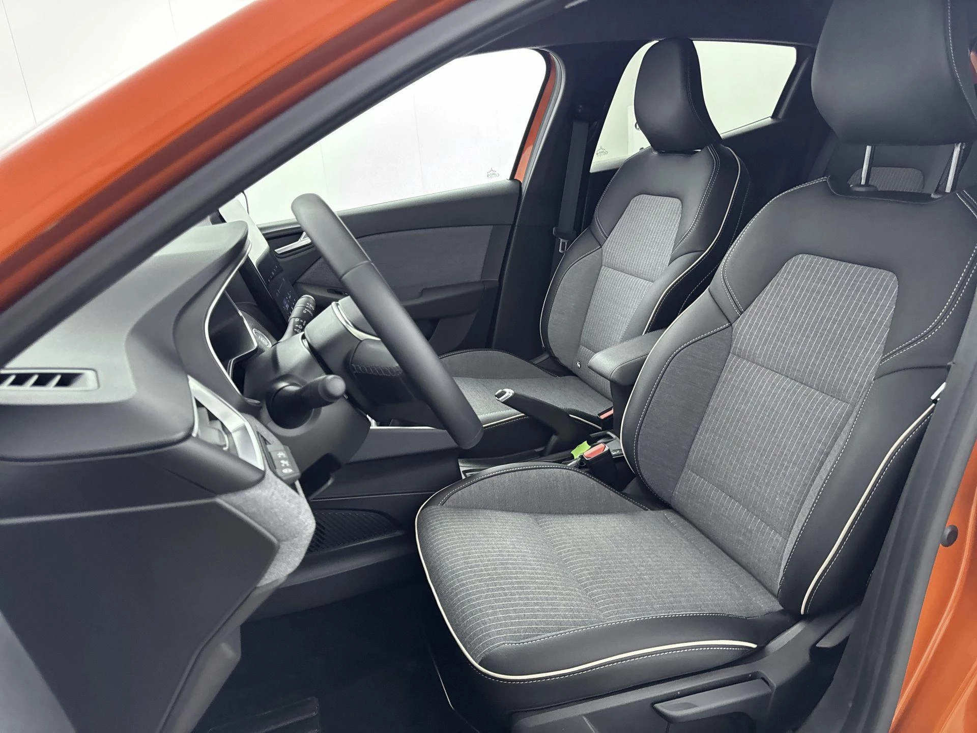 Renault-Clio-image-17