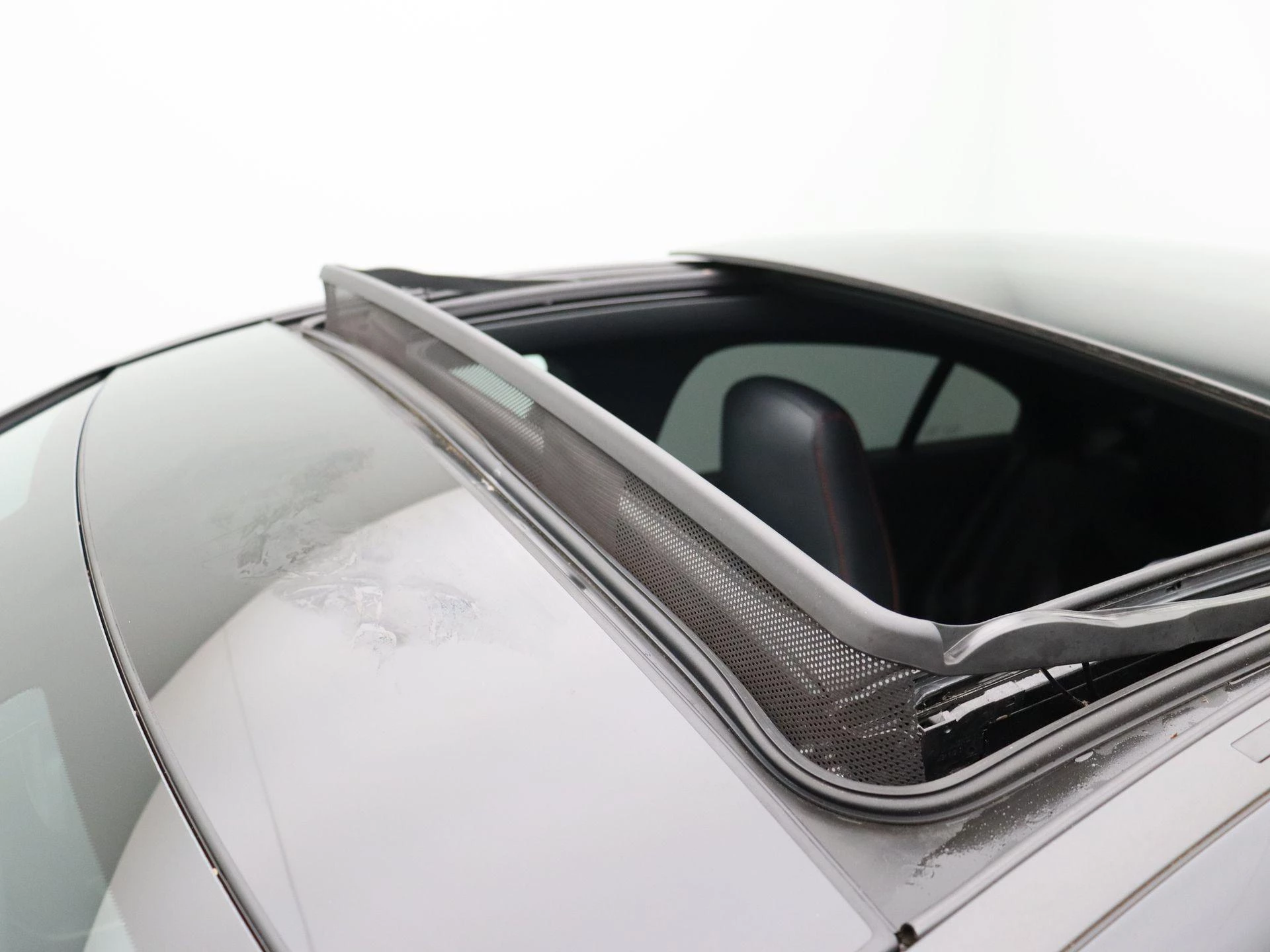 Mercedes-Benz CLA 200 AMG Line + PANO DAK + MULTIBEAM LED + CARPLAY +